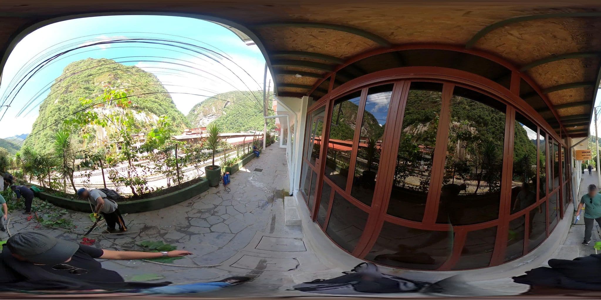 Street view near Hanaqpacha Inn Hotel & Restaurantes, Machupicchu — © jaderbavaresco (CC BY-SA · Mapillary)