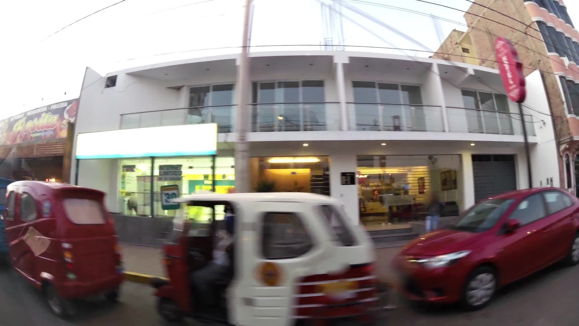 Street view near Hostal Villa Manuelita, Pisco — © kaartcam (CC BY-SA · Mapillary)