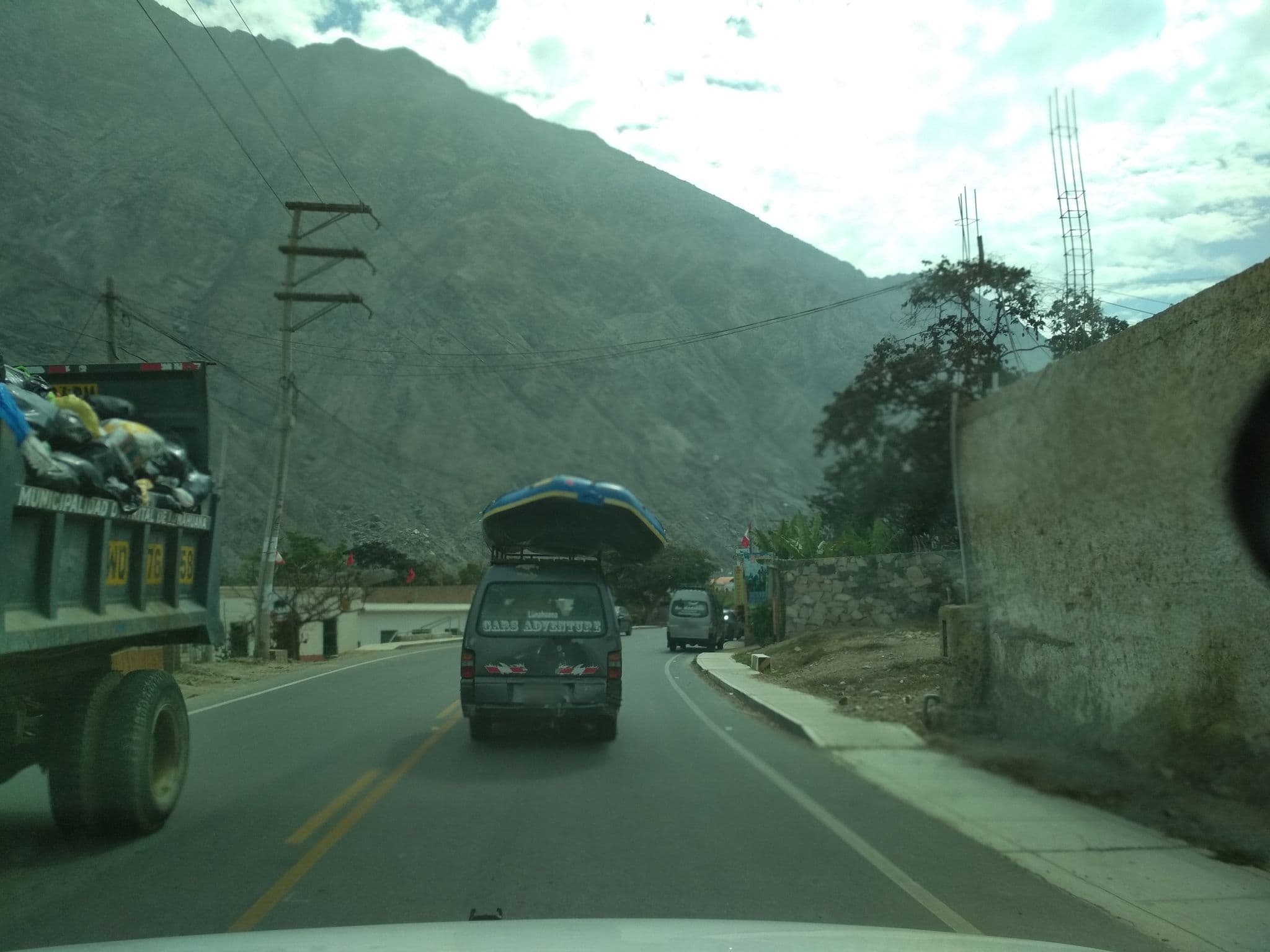 Street view near Hotel El Garden, Nuevo Imperial — © johnarupire (CC BY-SA · Mapillary)