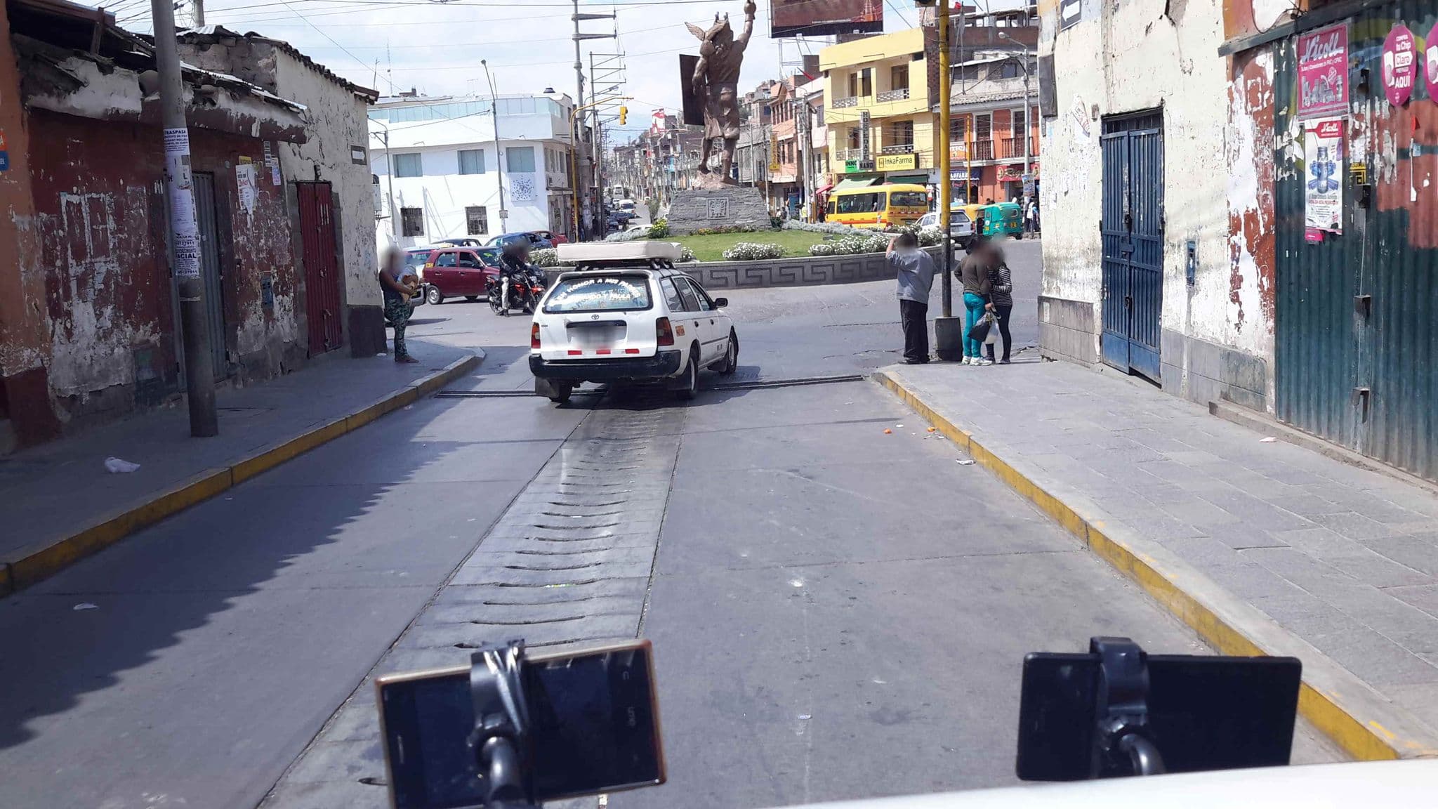 Street view near Hotel Universo SRL, Ayacucho — © ediyess (CC BY-SA · Mapillary)