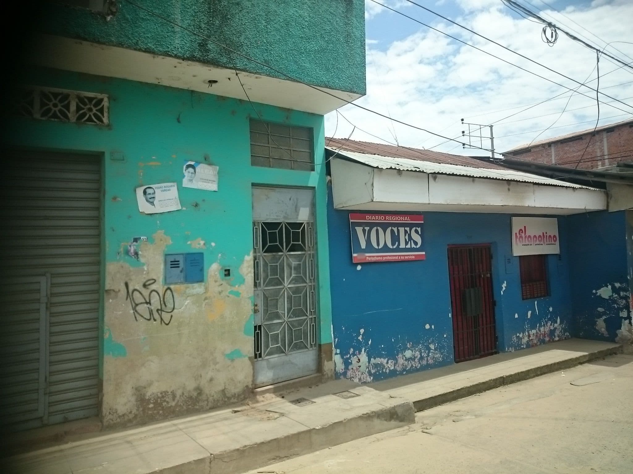Street view near Hotel Amazonas, La Banda — © sguinetti (CC BY-SA · Mapillary)