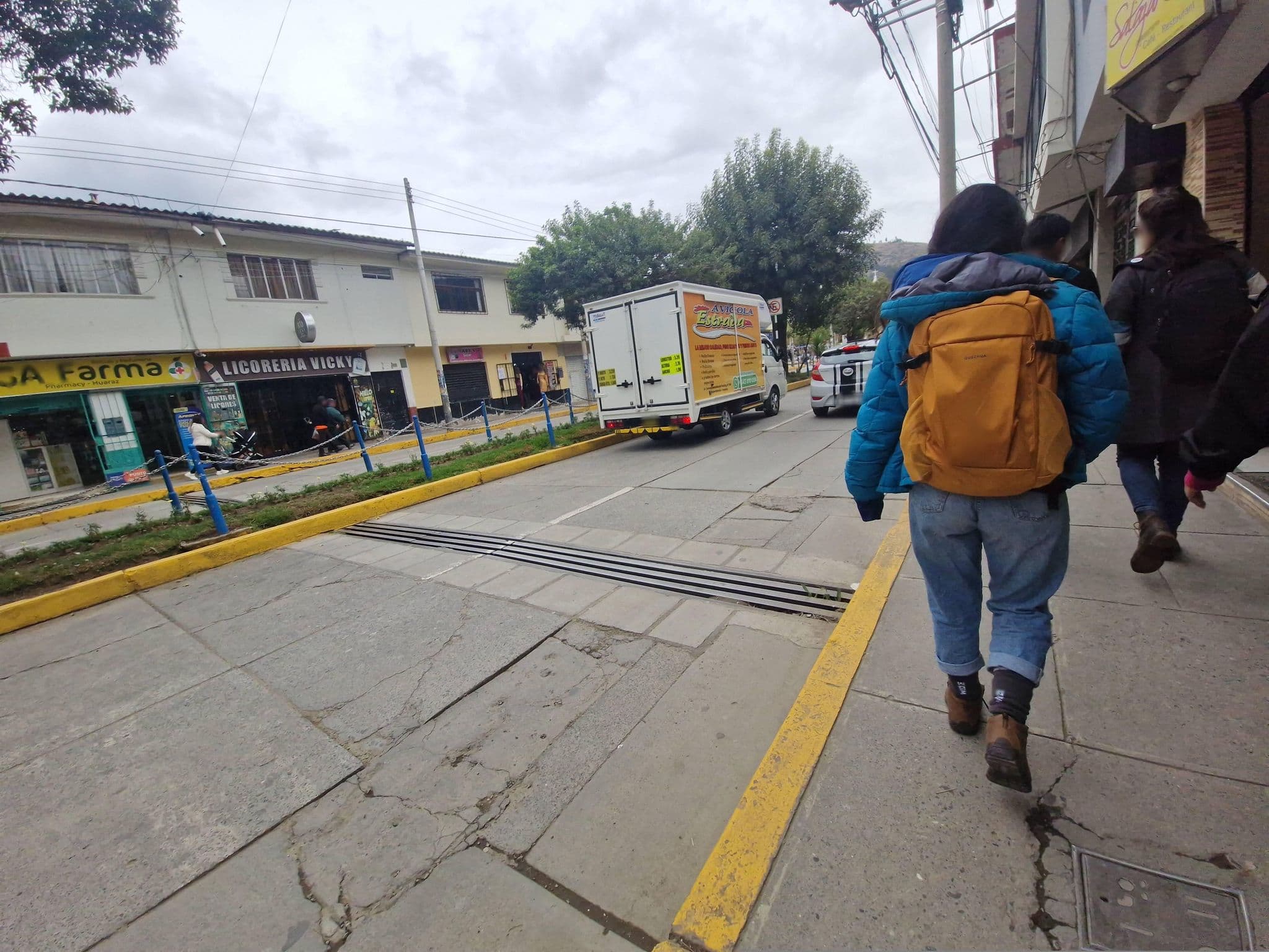 Street view near Hostal J.R., Huaraz — © CorraleH (CC BY-SA · Mapillary)