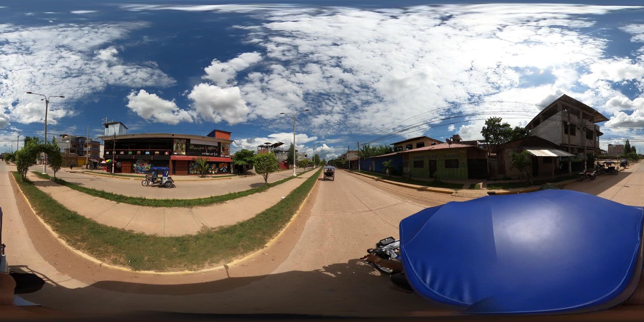 Street view near Hospedaje Sol de Alamedas, Pucallpa — © johnarupire (CC BY-SA · Mapillary)