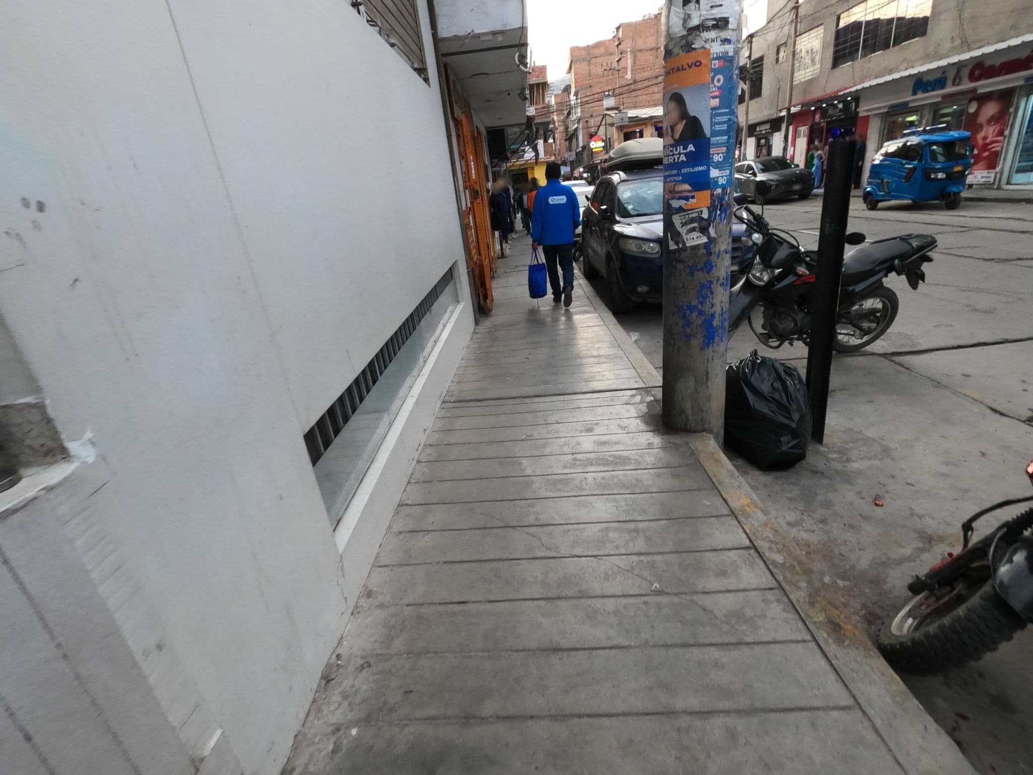 Street view near Hotel Imperio, Huaraz — © MuitoAlemdasFronteiras (CC BY-SA · Mapillary)