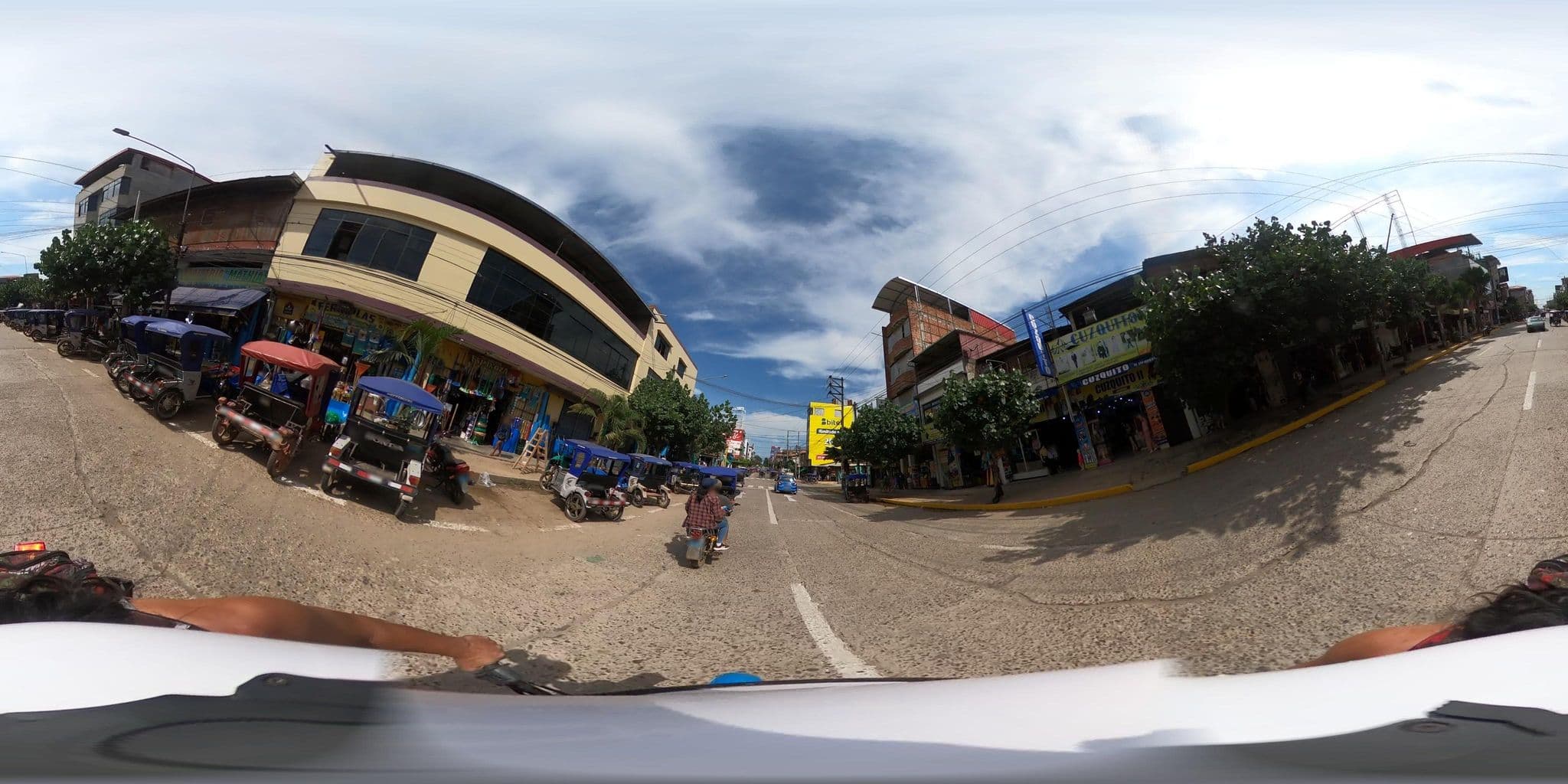 Street view near Hostal Santa Rosa, San Fernando — © johnarupire (CC BY-SA · Mapillary)