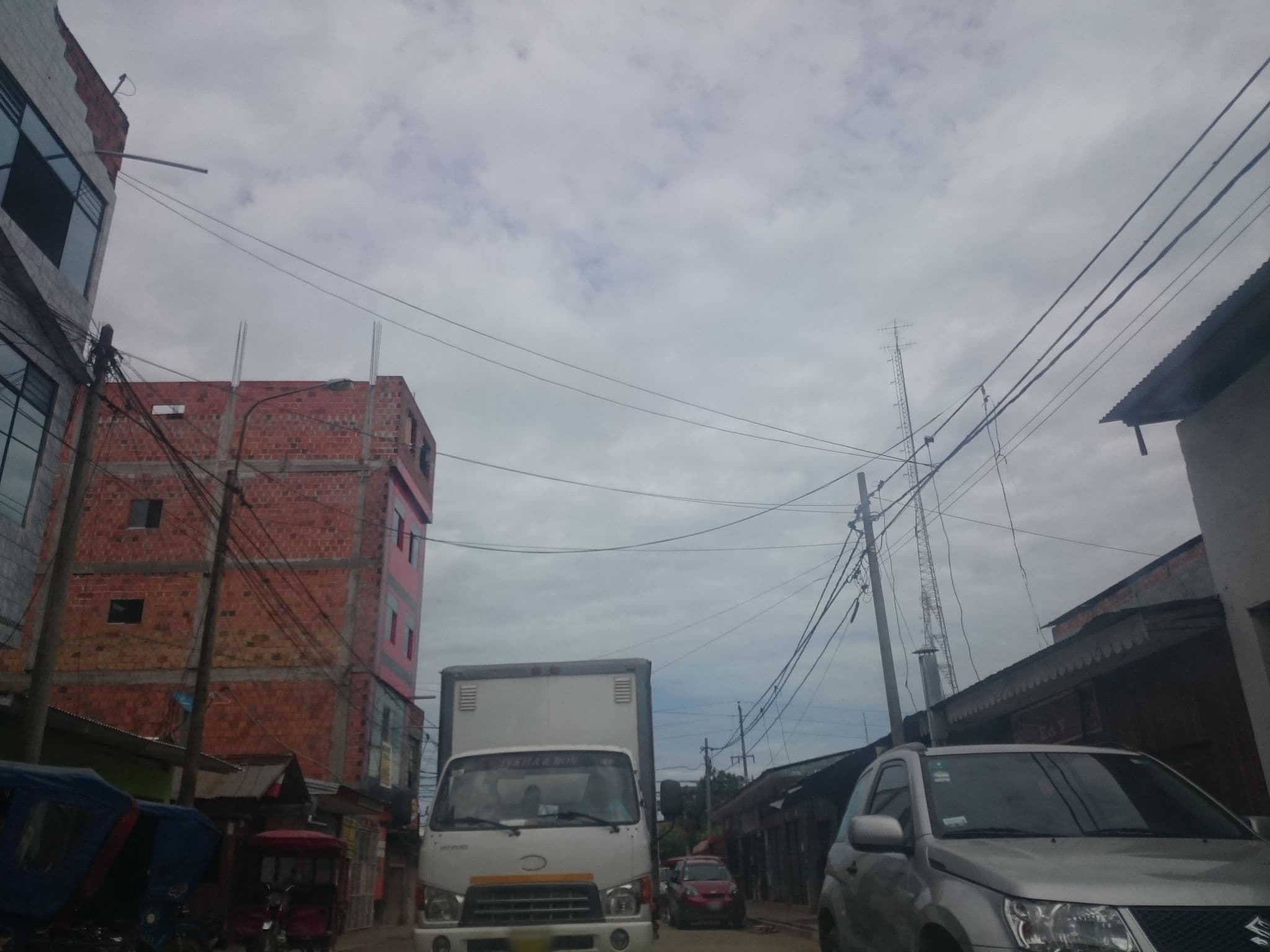 Street view near Hotel Rio Pucallpa, San Fernando — © sguinetti (CC BY-SA · Mapillary)