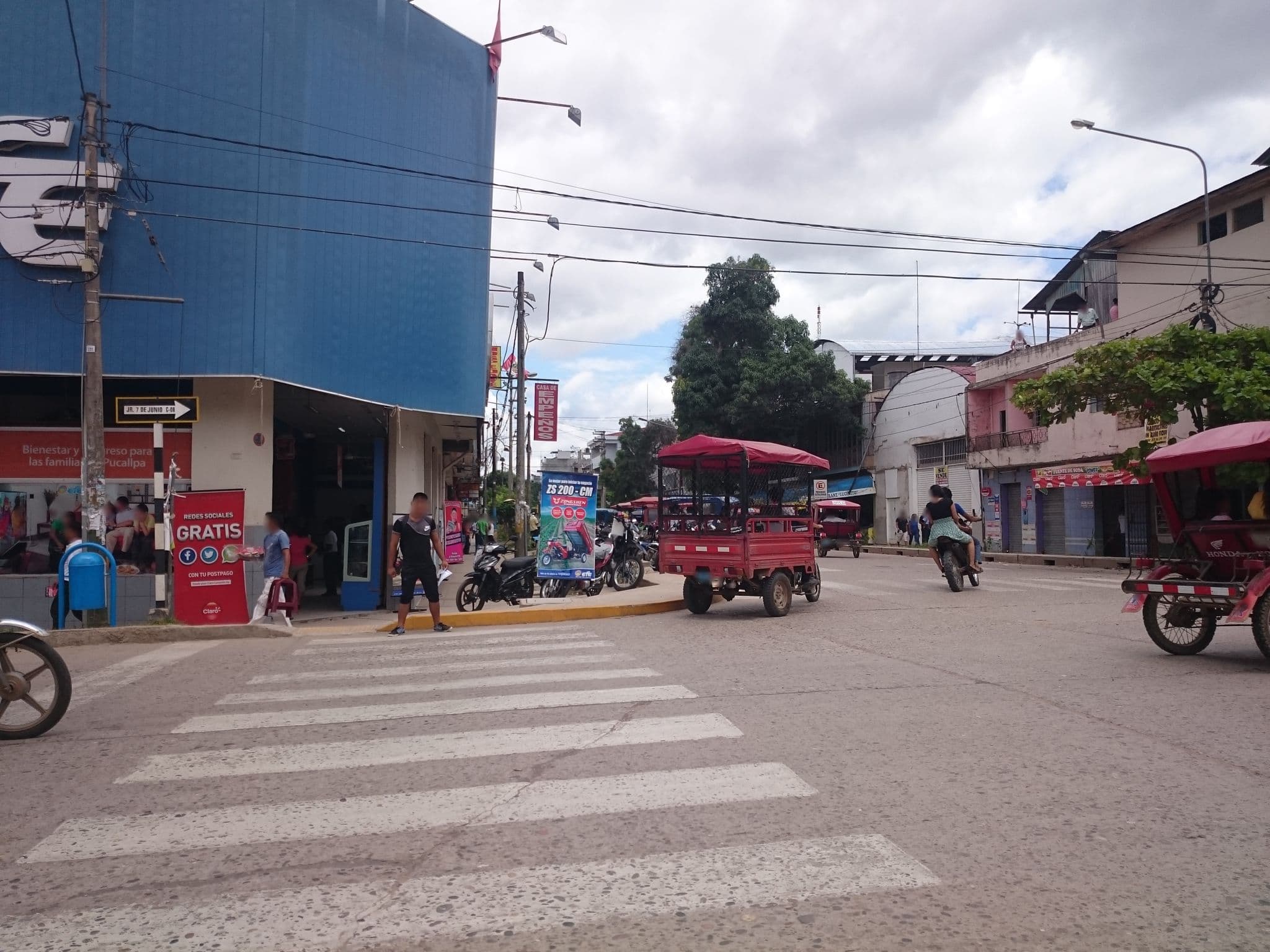 Street view near Hospedaje Barbtur, San Fernando — © sguinetti (CC BY-SA · Mapillary)