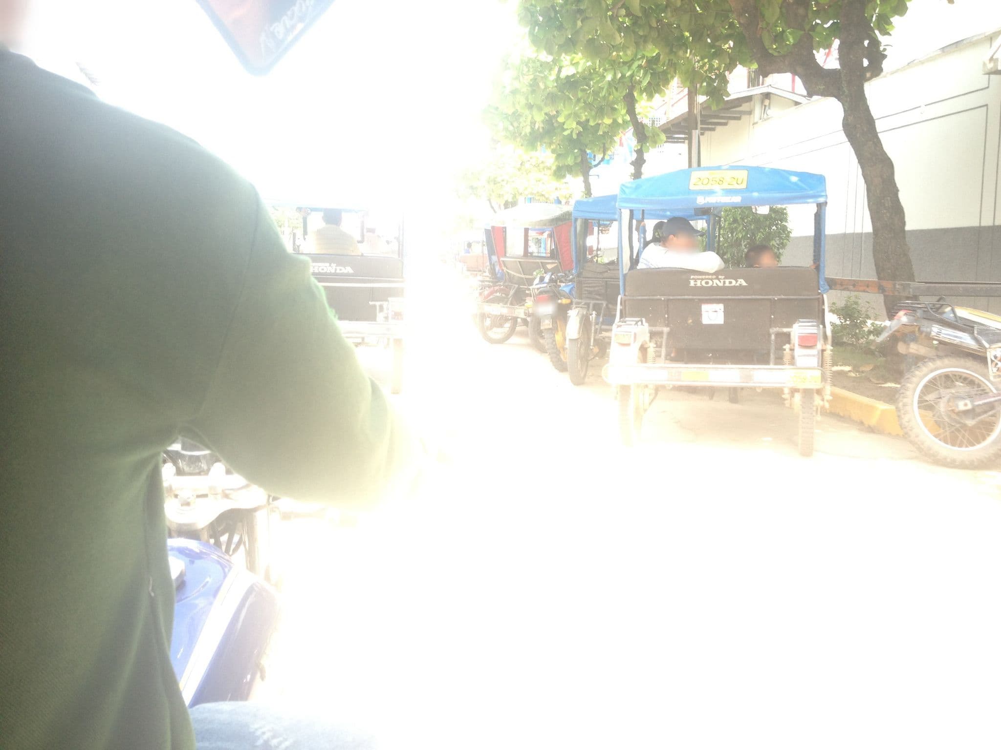 Street view near Hostal Happy Day, San Fernando — © sguinetti (CC BY-SA · Mapillary)