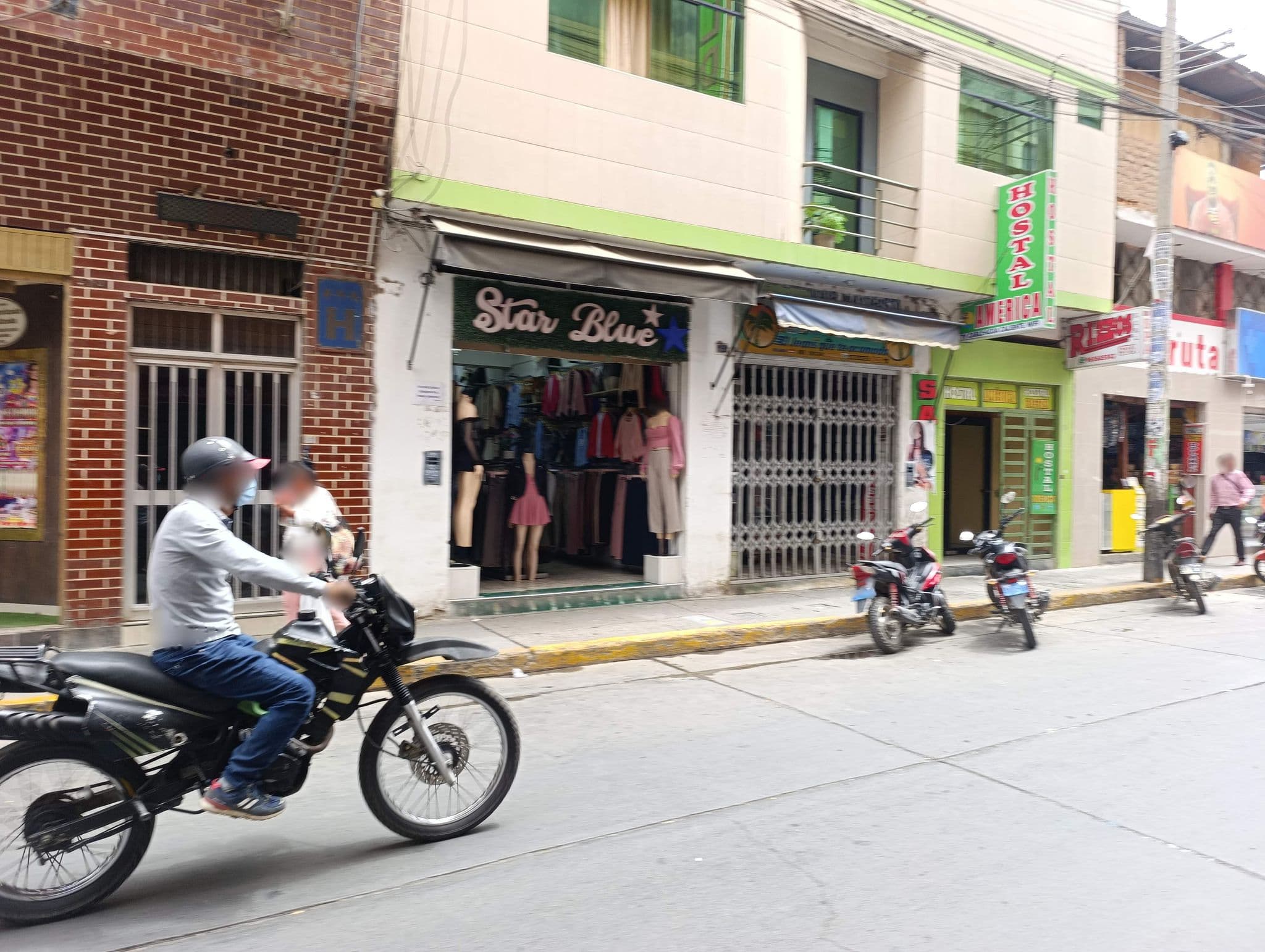 Street view near Hotel Mariño, Huánuco — © YachayLibreTech (CC BY-SA · Mapillary)