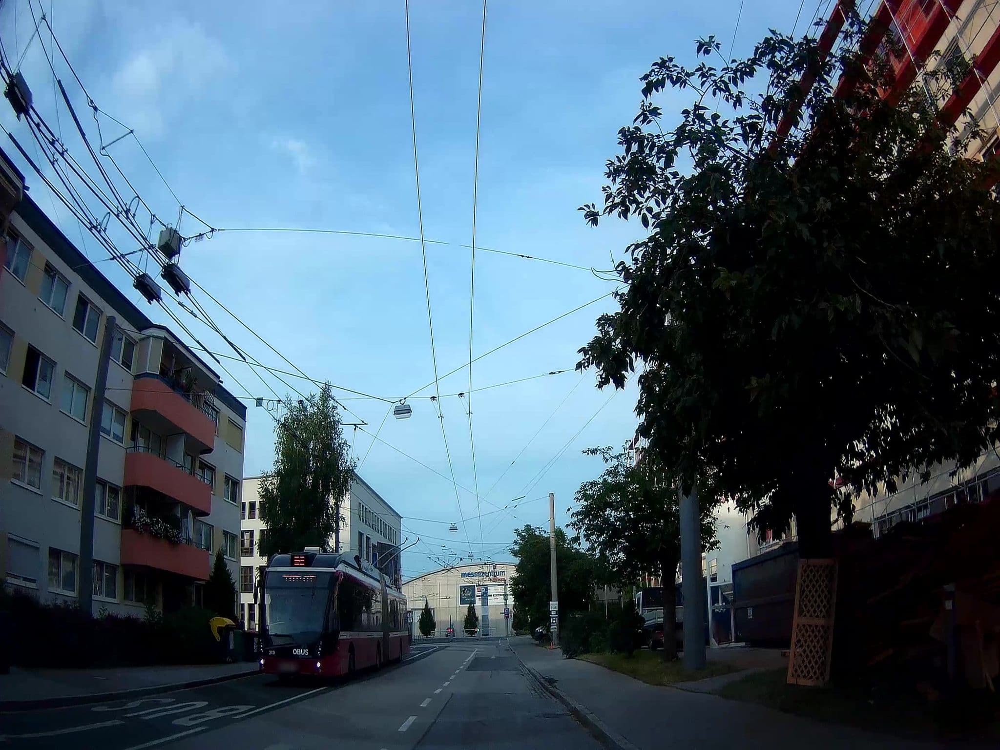 Street view near PLAZA INN Salzburg Messe, Salzburg — © fuchserl (CC BY-SA · Mapillary)