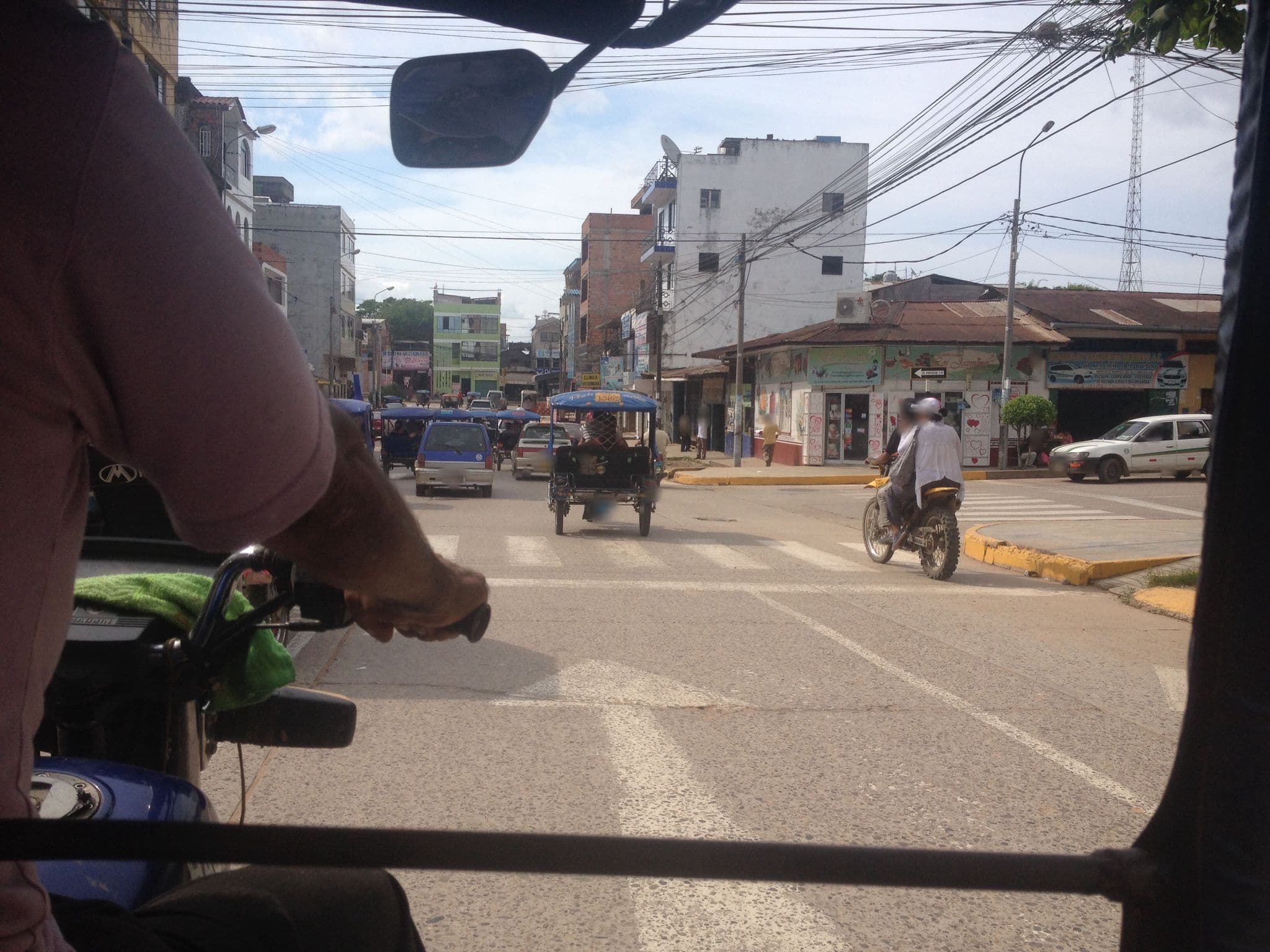 Street view near Hostal Arequipa, San Fernando — © sguinetti (CC BY-SA · Mapillary)