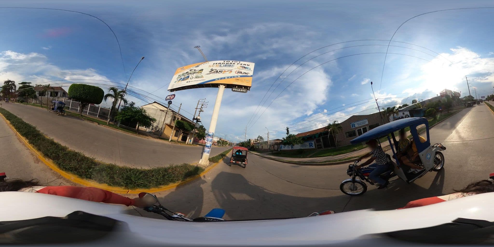 Street view near El Refugio, Pucallpa — © johnarupire (CC BY-SA · Mapillary)