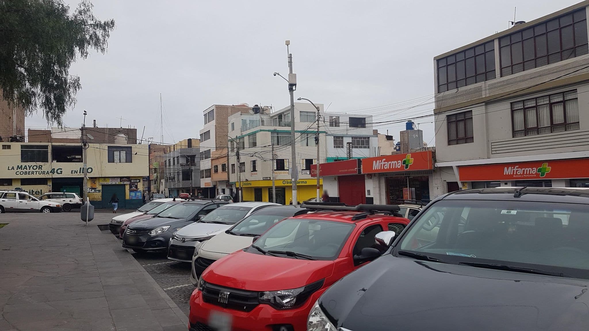 Street view near Hotel Santa Barbara, Pacocha — © RogerRicardoP (CC BY-SA · Mapillary)