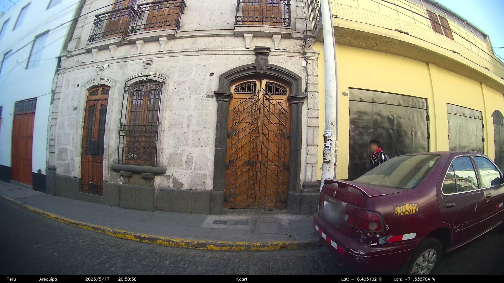 Street view near Hostal Yaravi, Arequipa — © kaart_2 (CC BY-SA · Mapillary)