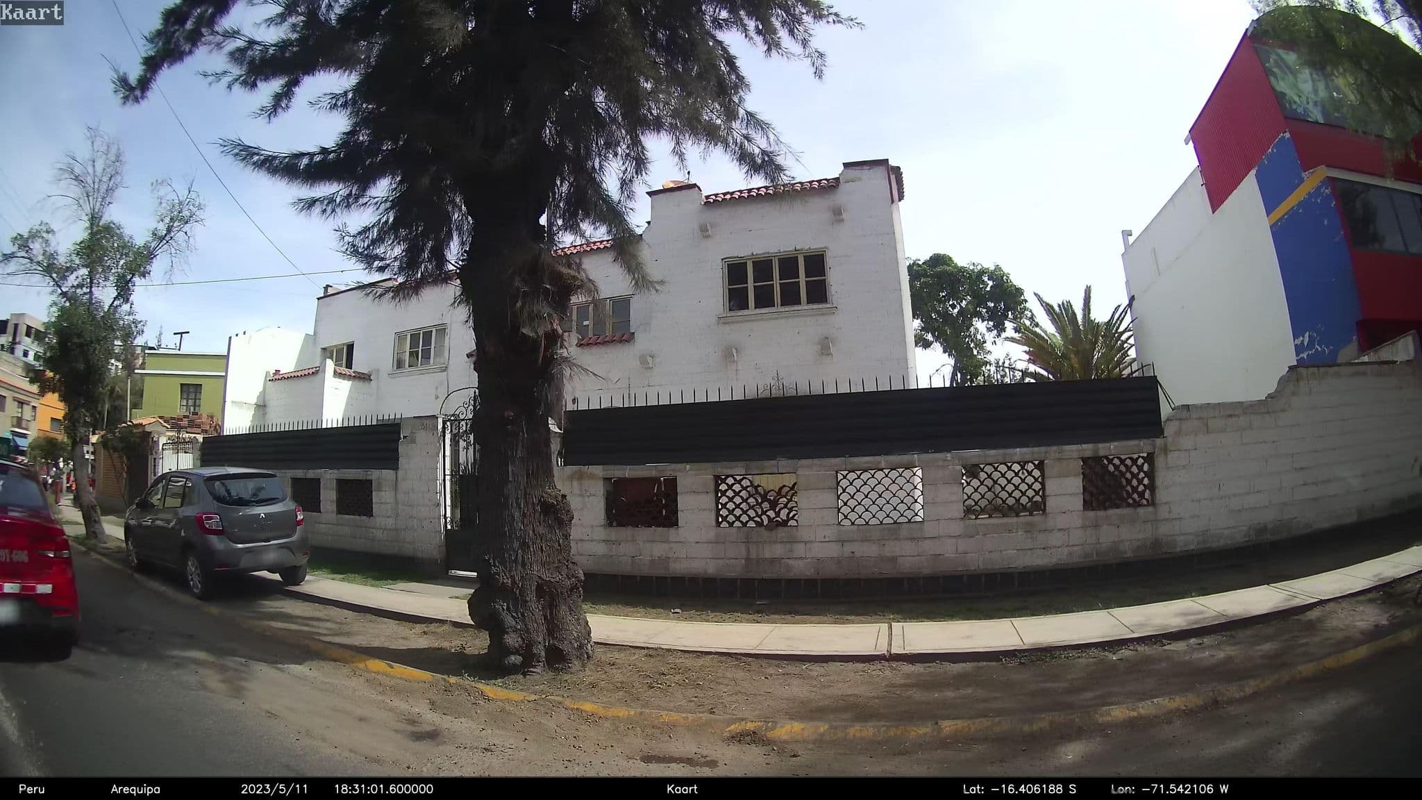 Street view near Carolina's Hostel, Arequipa — © kaart_2 (CC BY-SA · Mapillary)