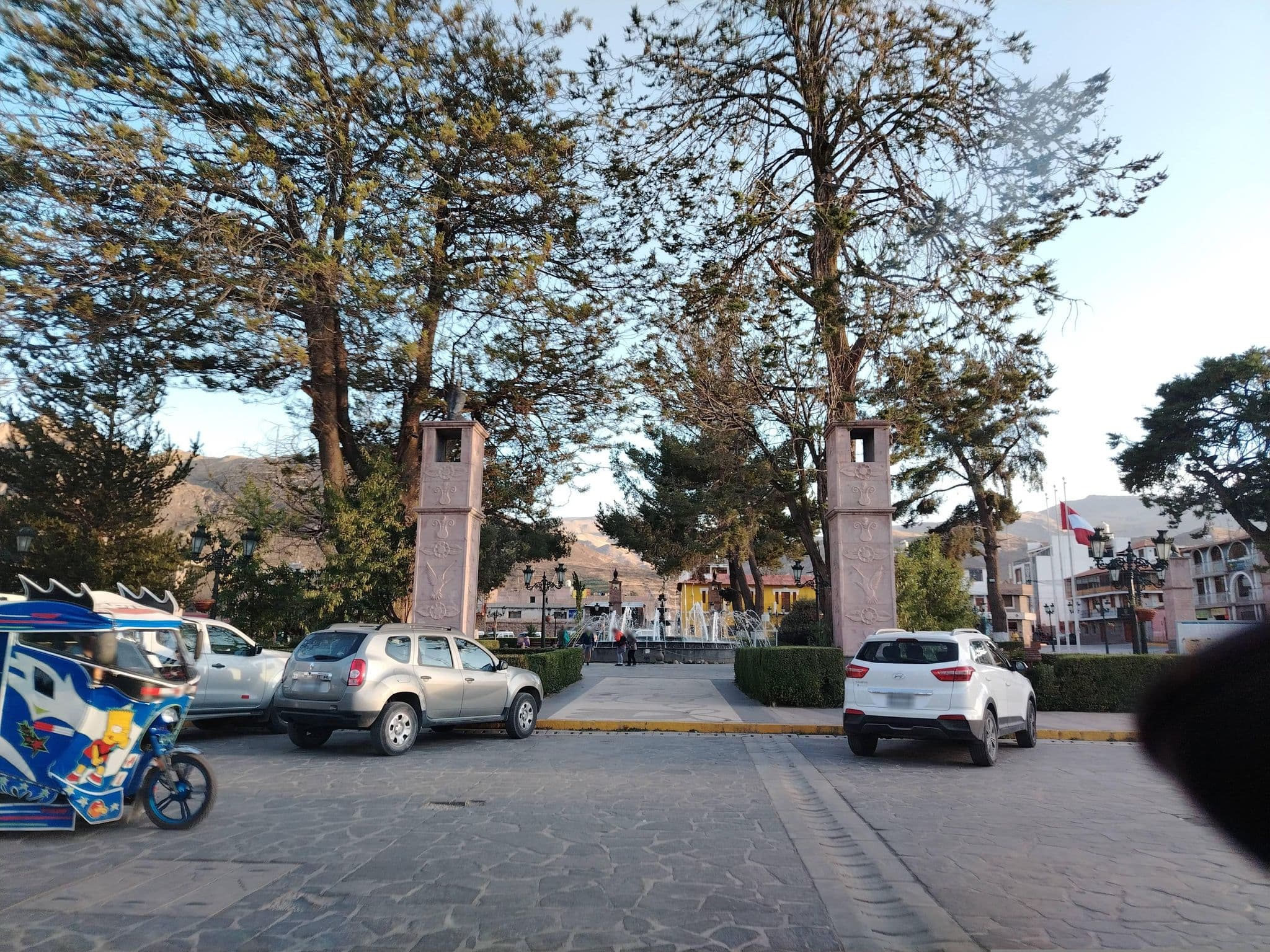 Street view near Hostal Yaraví, Chivay — © J_M_M (CC BY-SA · Mapillary)