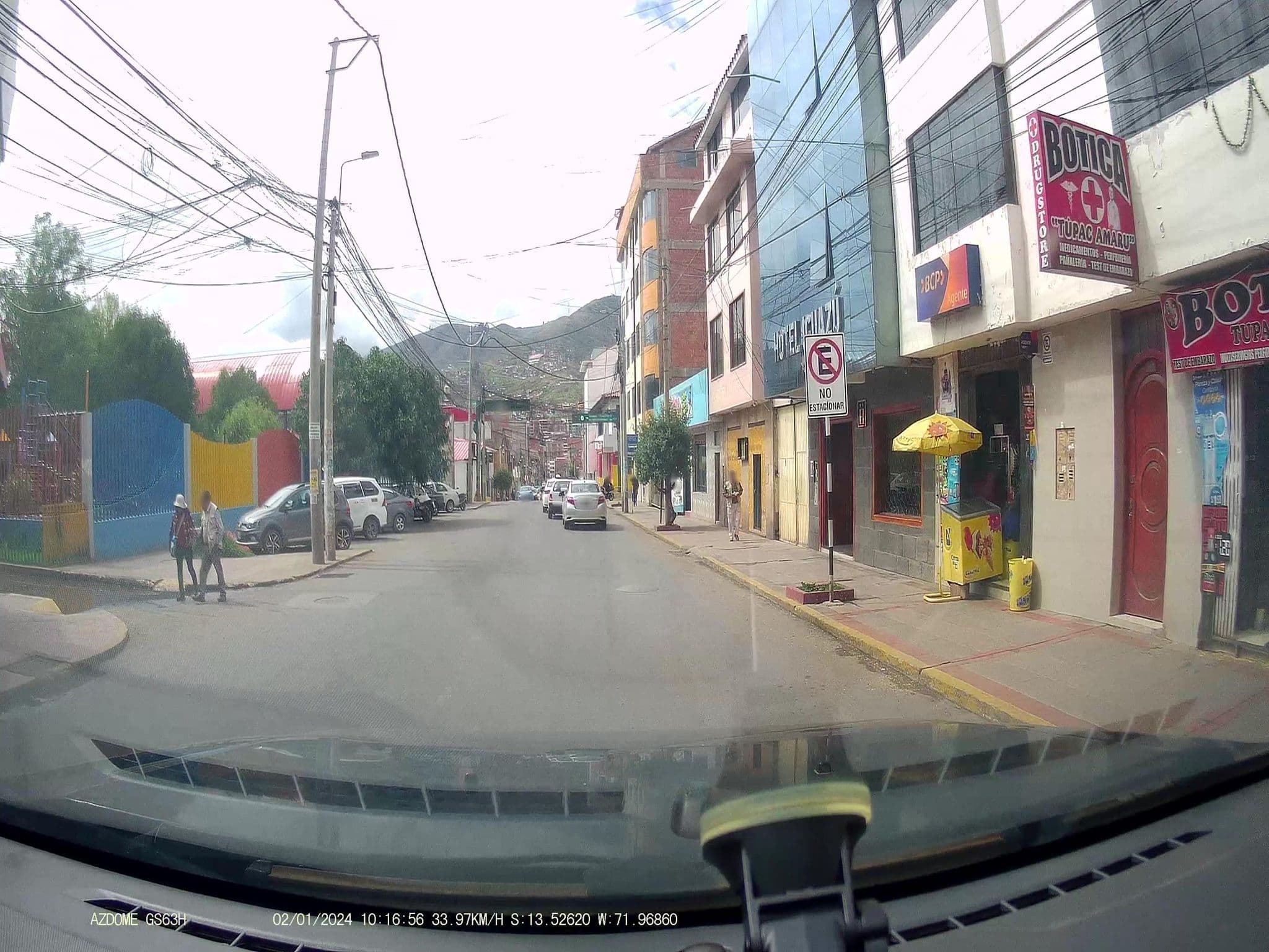 Street view near Hotel Iguazu, Wanchaq — © jaderbavaresco (CC BY-SA · Mapillary)
