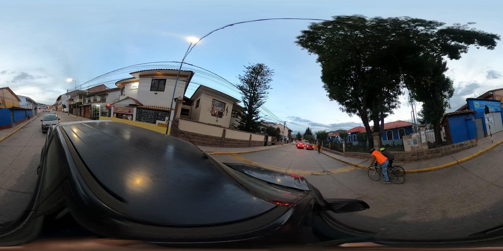 Street view near Centenario Cusco | Saranga Hoteles, Santiago — © jaderbavaresco (CC BY-SA · Mapillary)