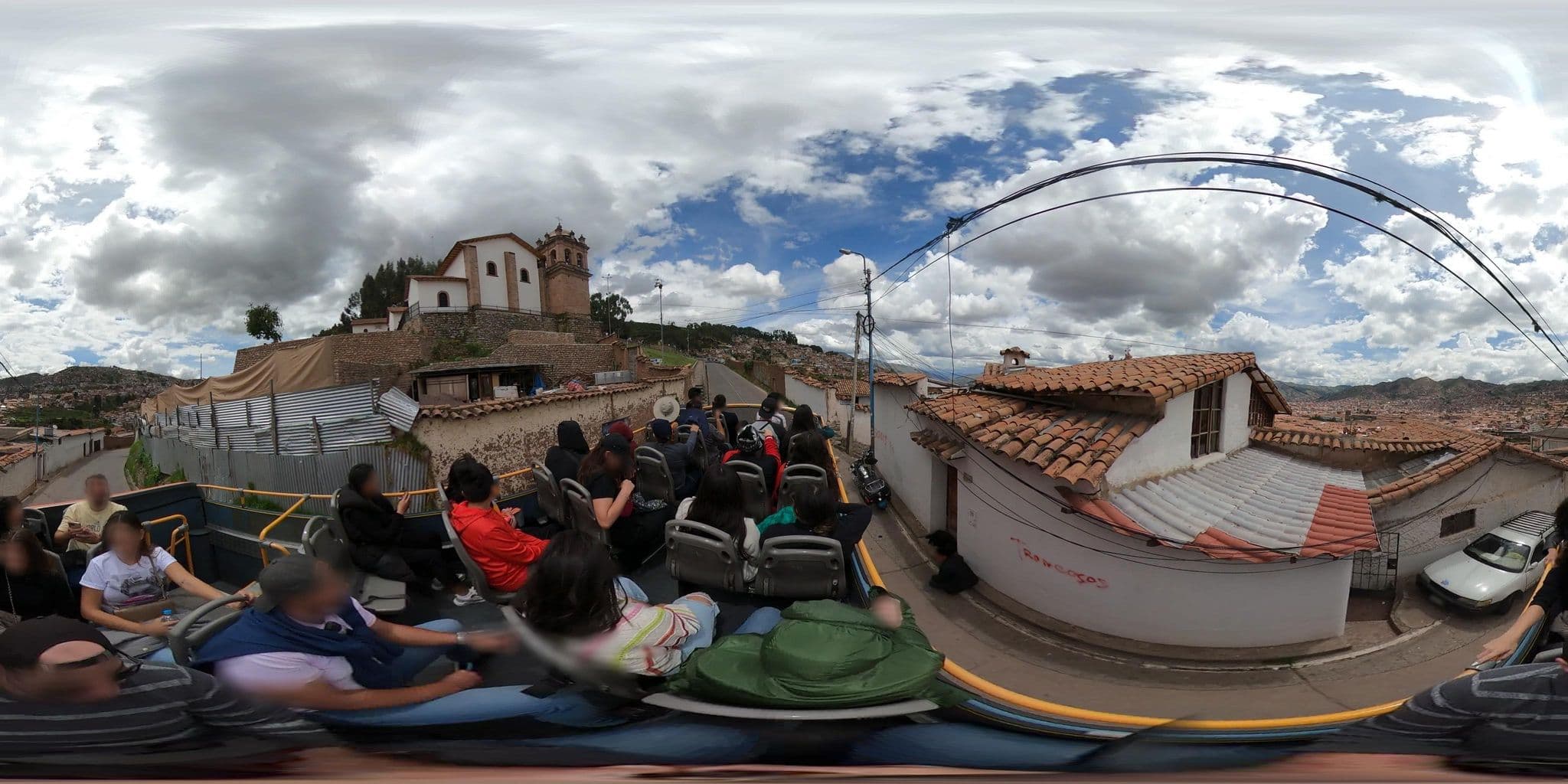 Street view near Pukaventana, Santiago — © jaderbavaresco (CC BY-SA · Mapillary)