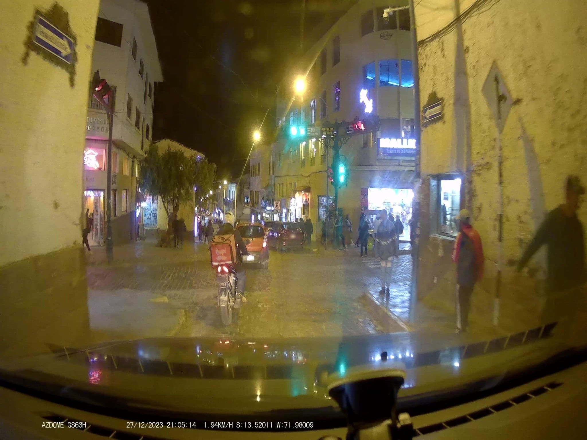 Street view near Koko’s House, Santiago — © jaderbavaresco (CC BY-SA · Mapillary)