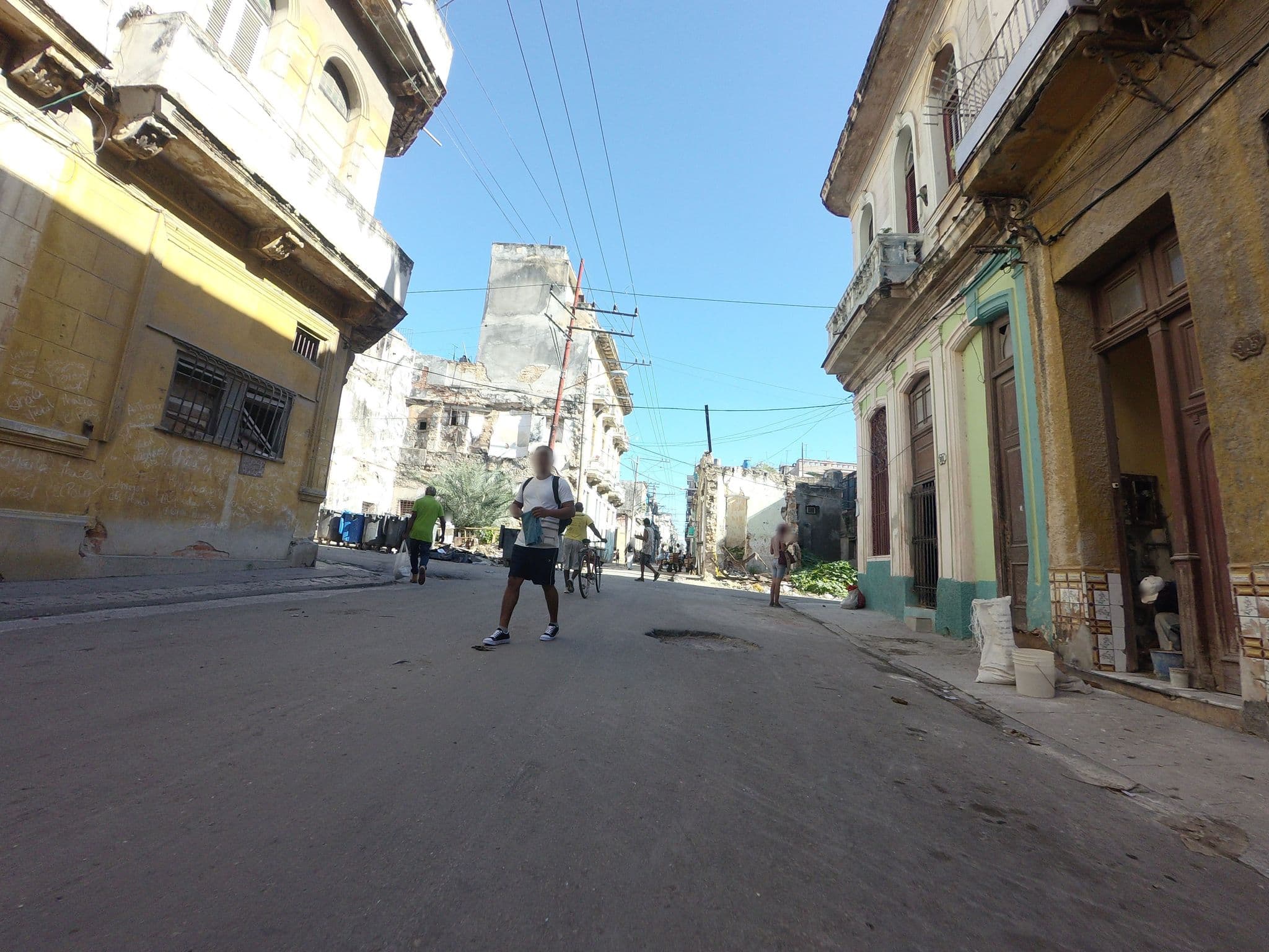 Street view near Milagros, Centro Habana