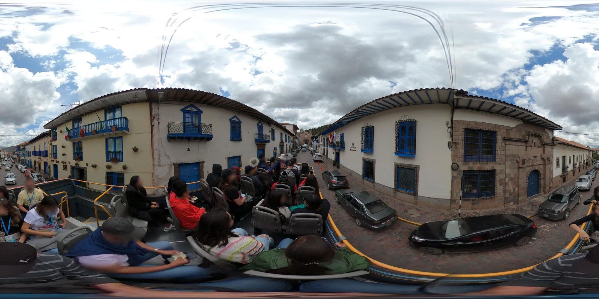Street view near Royal Inti Cusco, Santiago — © jaderbavaresco (CC BY-SA · Mapillary)