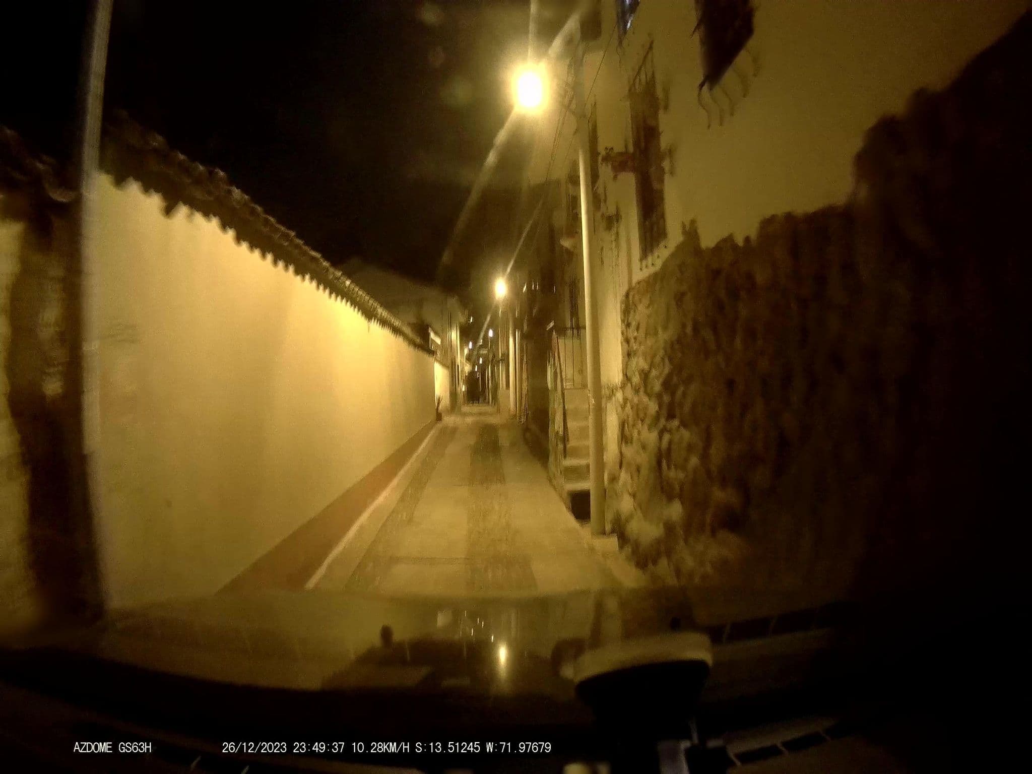 Street view near H. Cristo Blanco, Santiago — © jaderbavaresco (CC BY-SA · Mapillary)