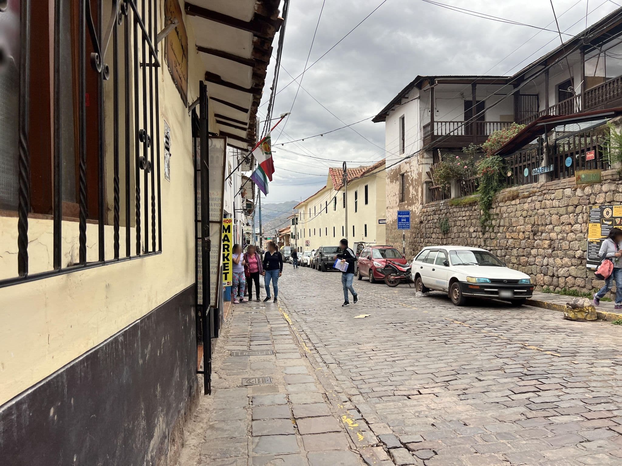 Street view near Hospedaje Amanecer, Wanchaq — © jaderbavaresco (CC BY-SA · Mapillary)