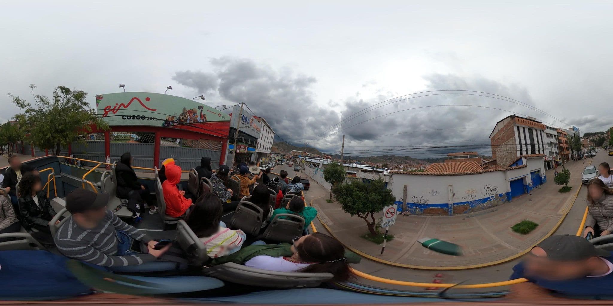 Street view near Hotel Corona Real, Wanchaq — © jaderbavaresco (CC BY-SA · Mapillary)