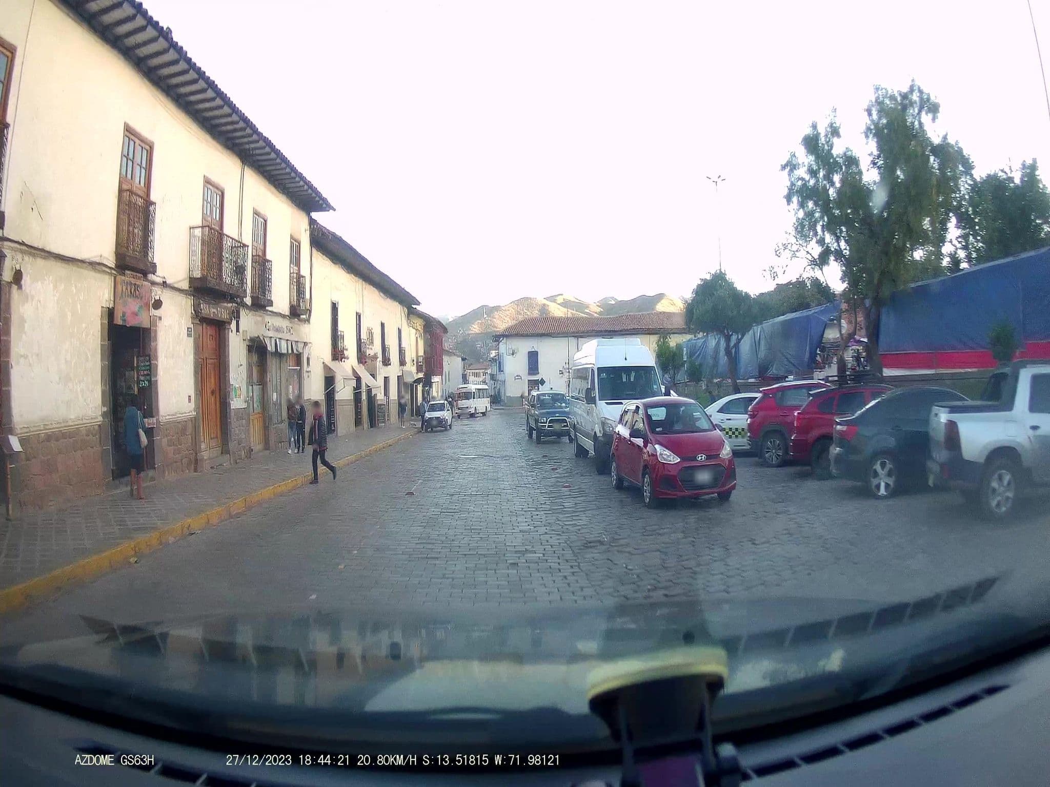Street view near Hostal El Solar, Santiago — © jaderbavaresco (CC BY-SA · Mapillary)