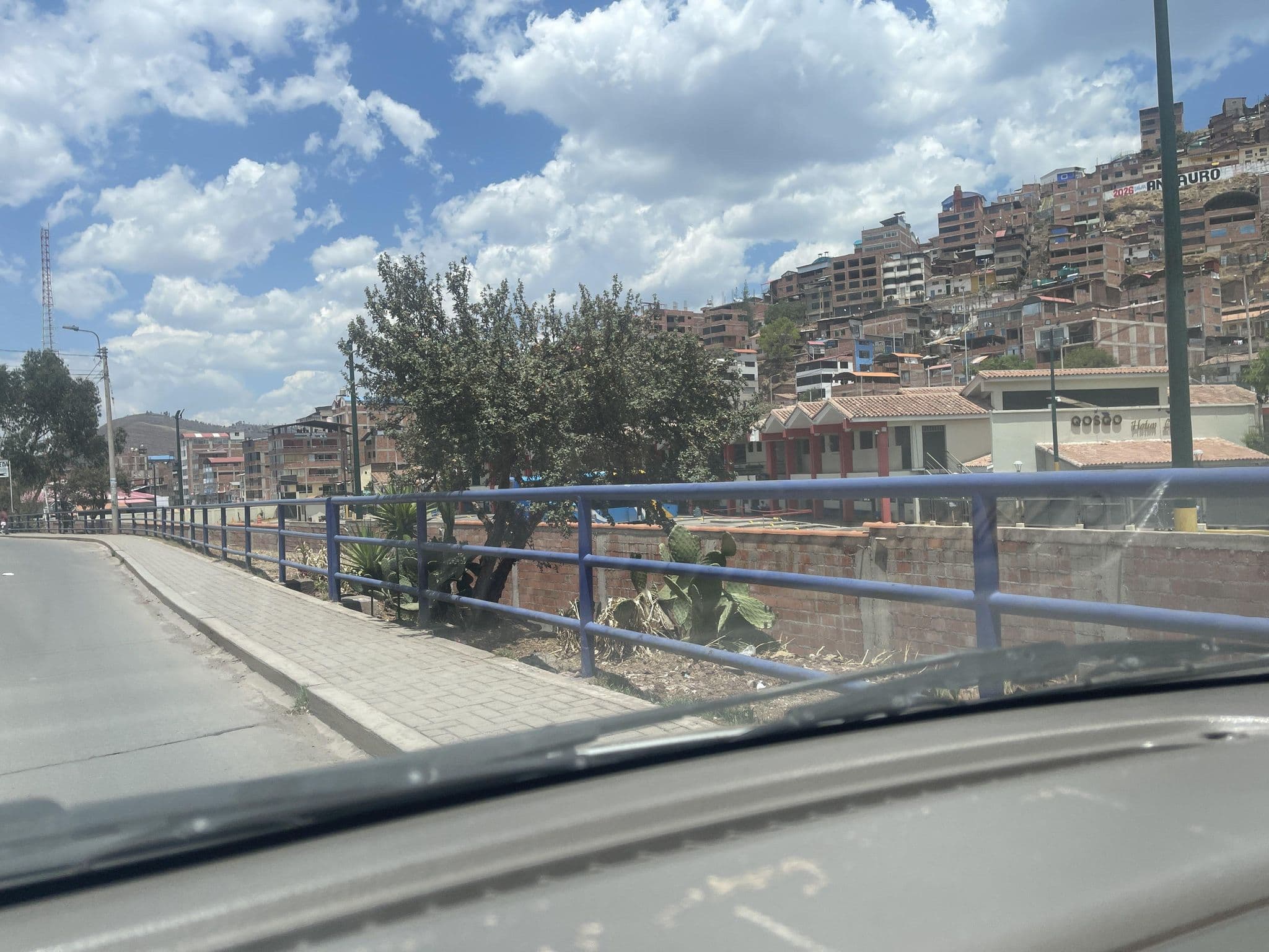 Street view near Hospedaje Tauru's, Cusco — © katyamelrolf (CC BY-SA · Mapillary)