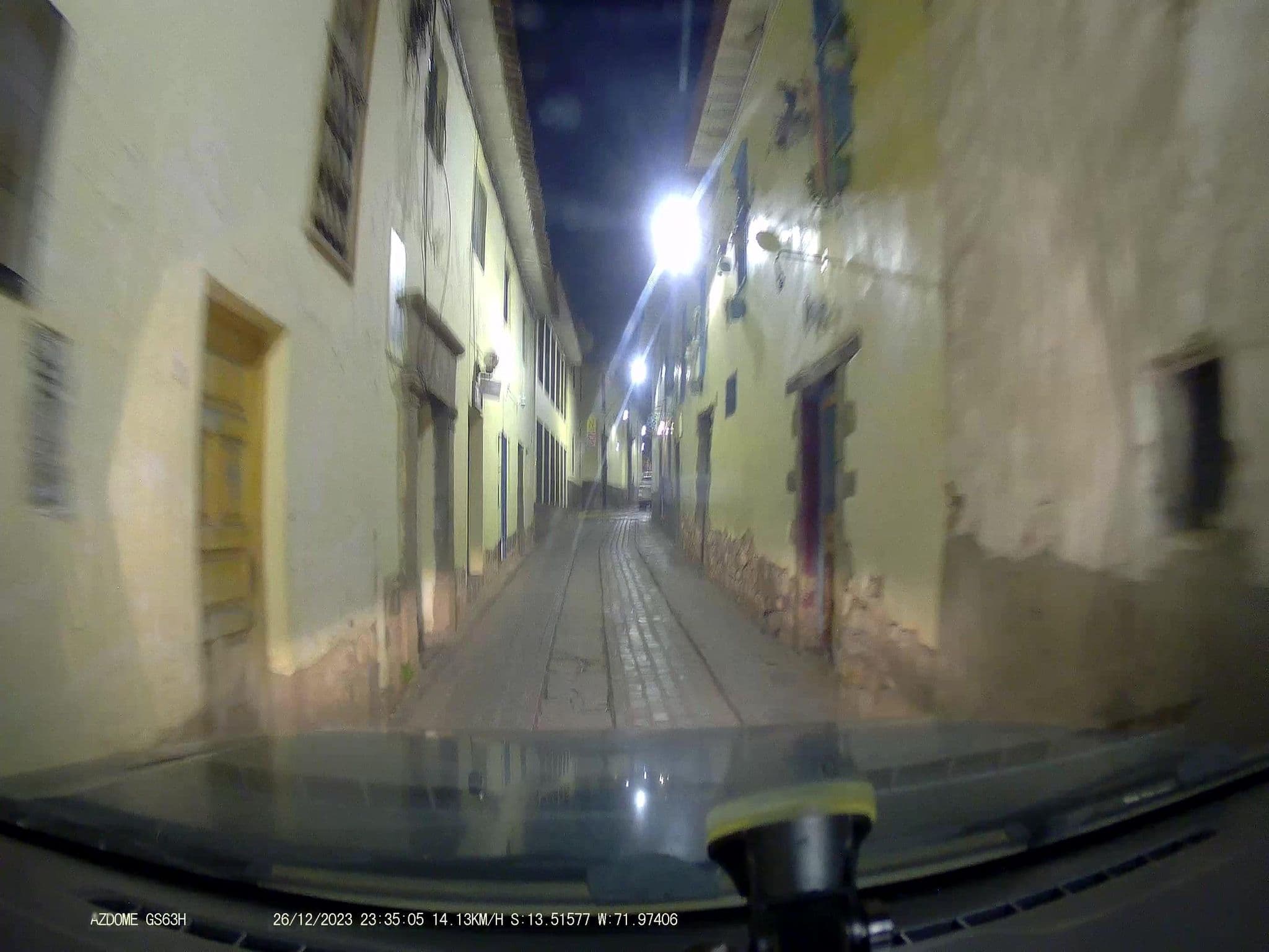 Street view near koyllur hostal, Wanchaq — © jaderbavaresco (CC BY-SA · Mapillary)