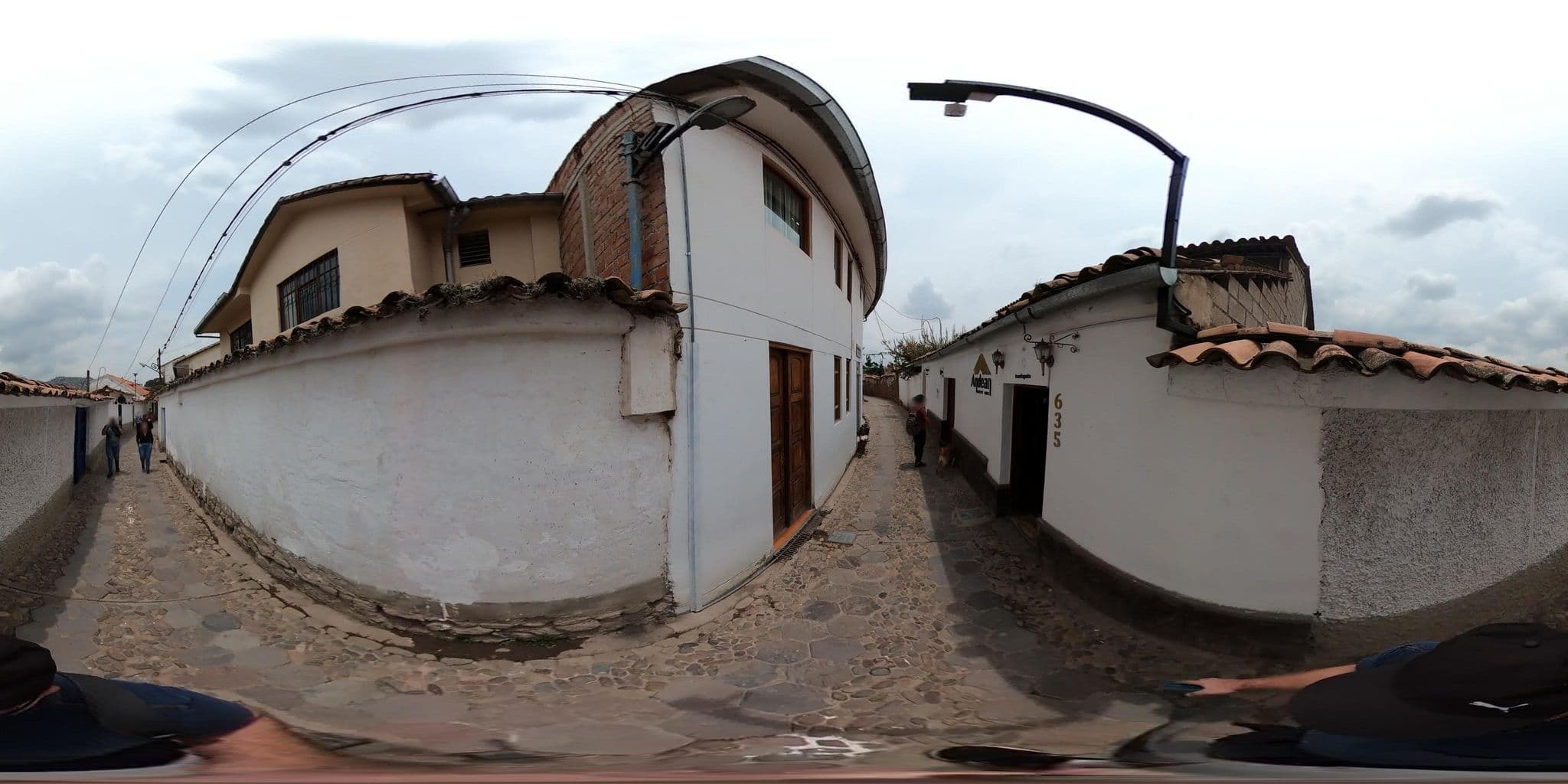 Street view near Inkantu inn, Wanchaq — © jaderbavaresco (CC BY-SA · Mapillary)