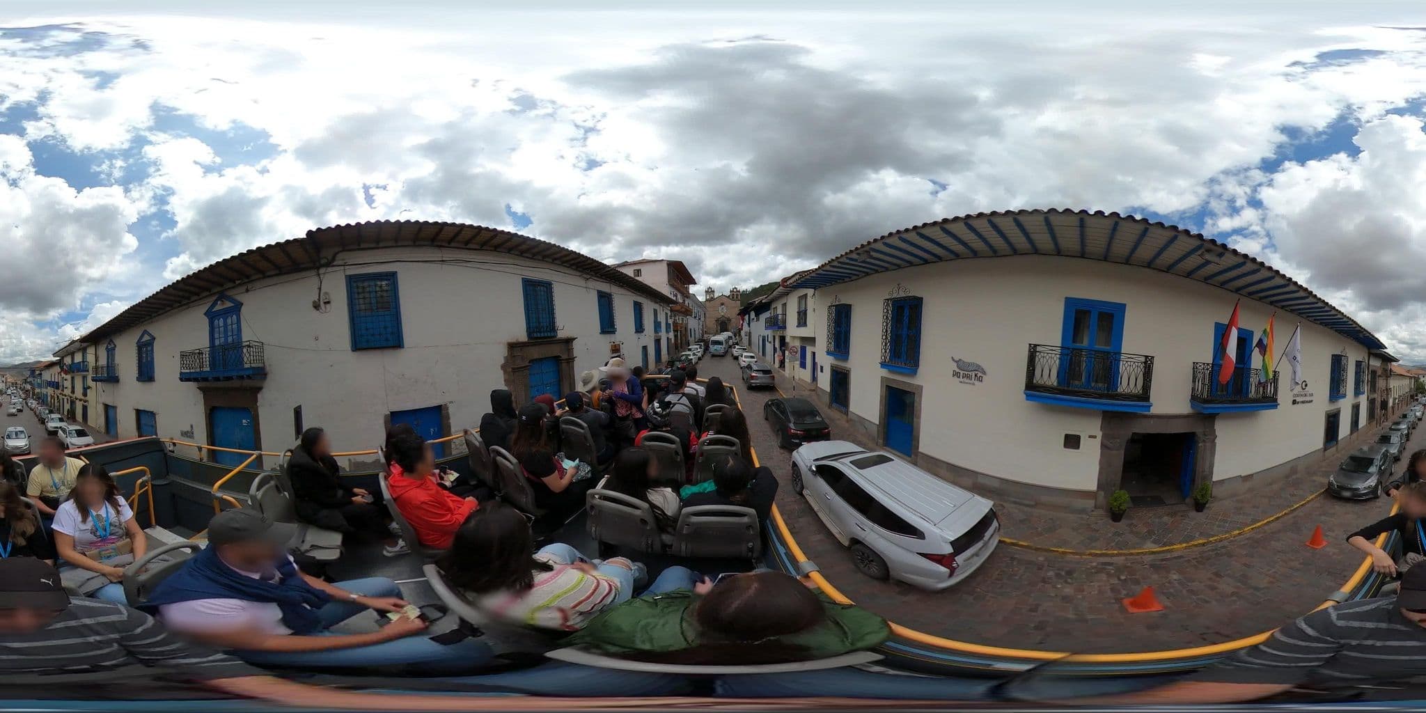 Street view near Costa del Sol Ramada Cusco, Santiago — © jaderbavaresco (CC BY-SA · Mapillary)