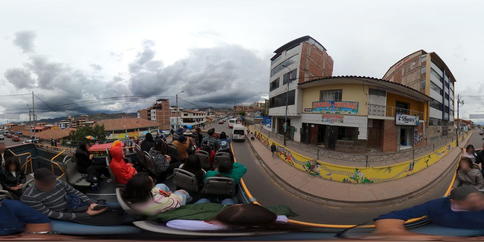 Street view near Atlantis, Wanchaq — © jaderbavaresco (CC BY-SA · Mapillary)