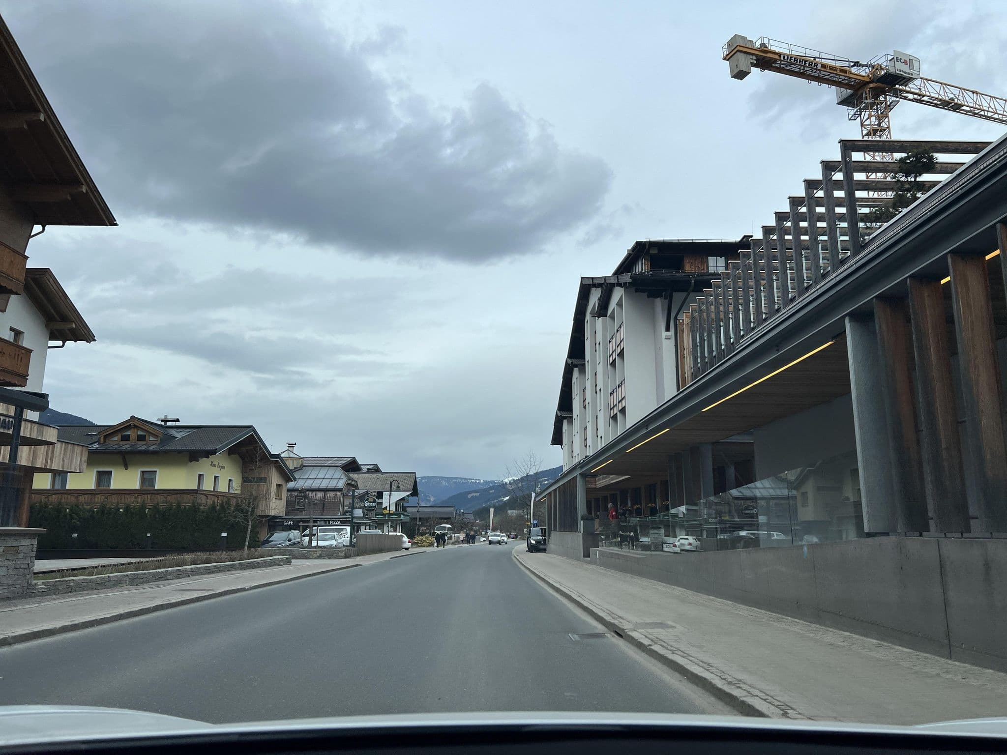 Street view near Dips&Drops - The First Bike And Ski Hub, Altenmarkt im Pongau — © ottor (CC BY-SA · Mapillary)