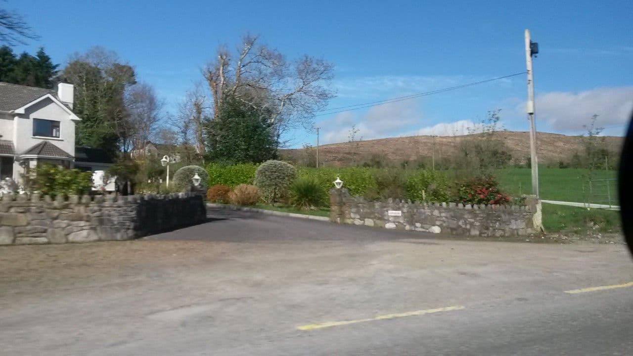 Street view near Twelve Oaks, Kenmare — © debigc (CC BY-SA · Mapillary)