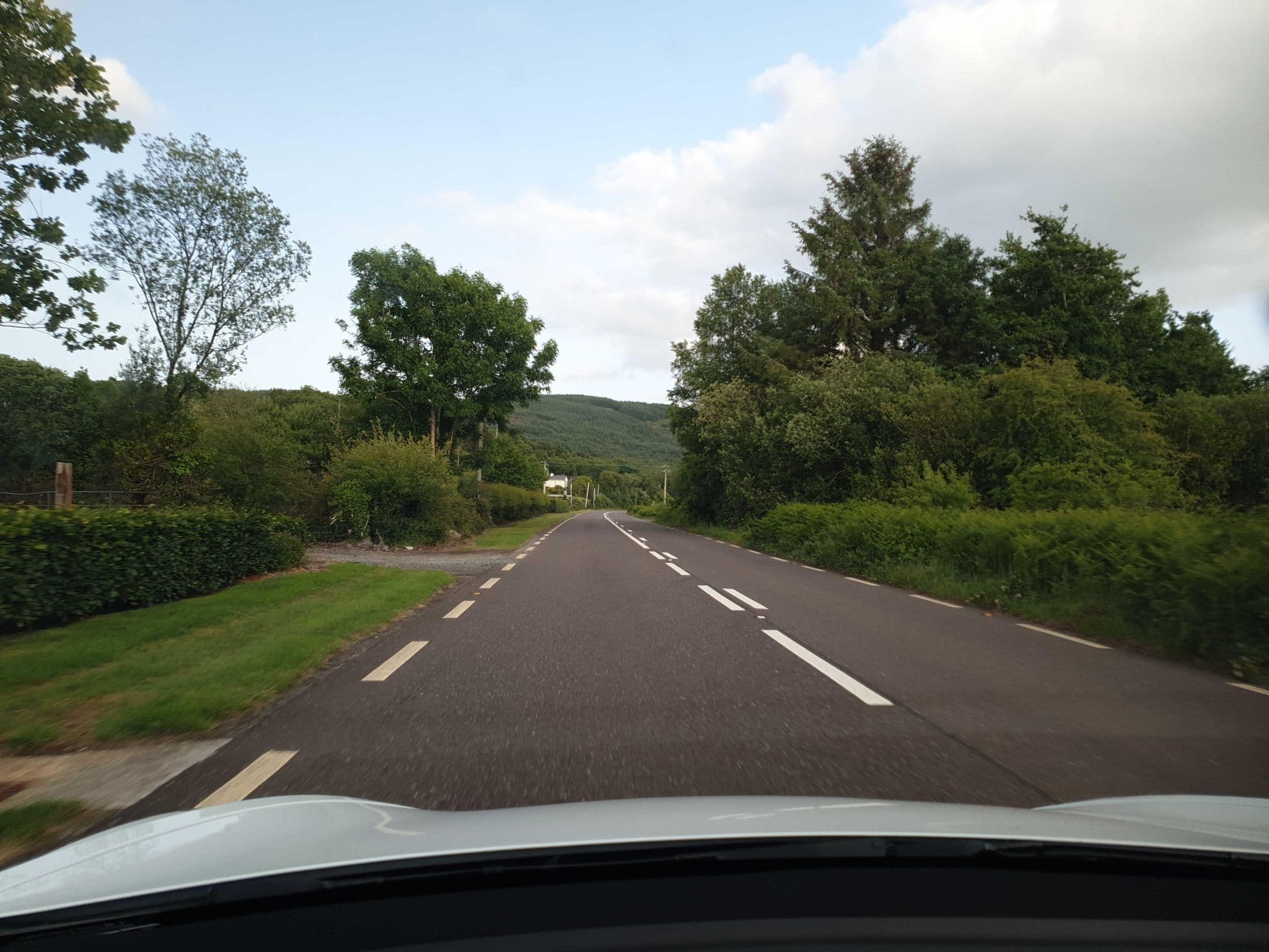 Street view near 2 Mile Lodge, Kenmare — © yannakis (CC BY-SA · Mapillary)