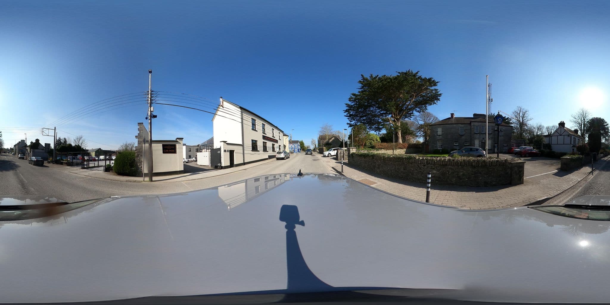 Street view near Park Hotel Kenmare, Kenmare — © annekaro (CC BY-SA · Mapillary)