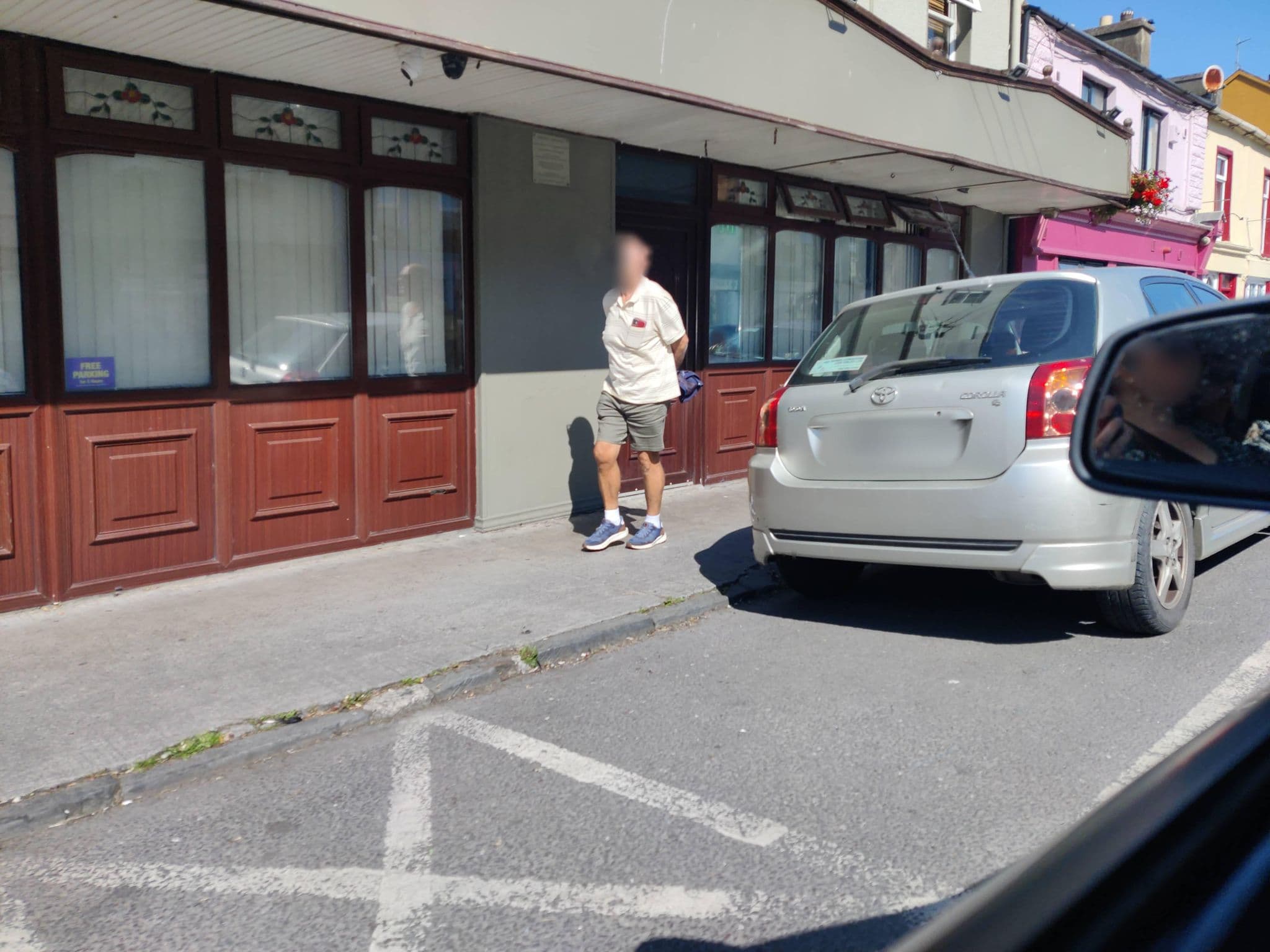 Street view near Central Hotel, Ennistimon — © amapanda (CC BY-SA · Mapillary)