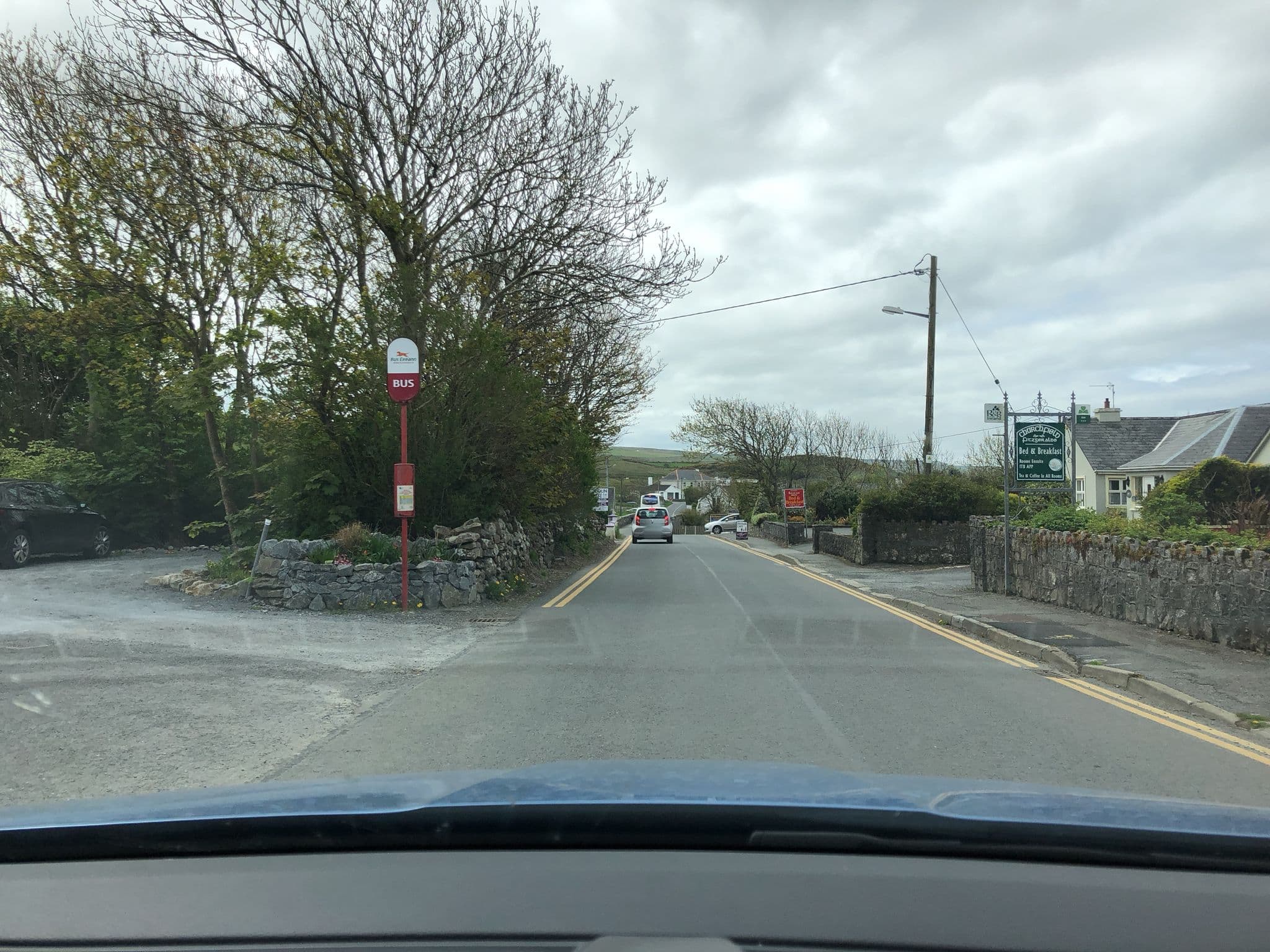 Street view near Churchfields B&B, Ennistimon — © stefan005 (CC BY-SA · Mapillary)