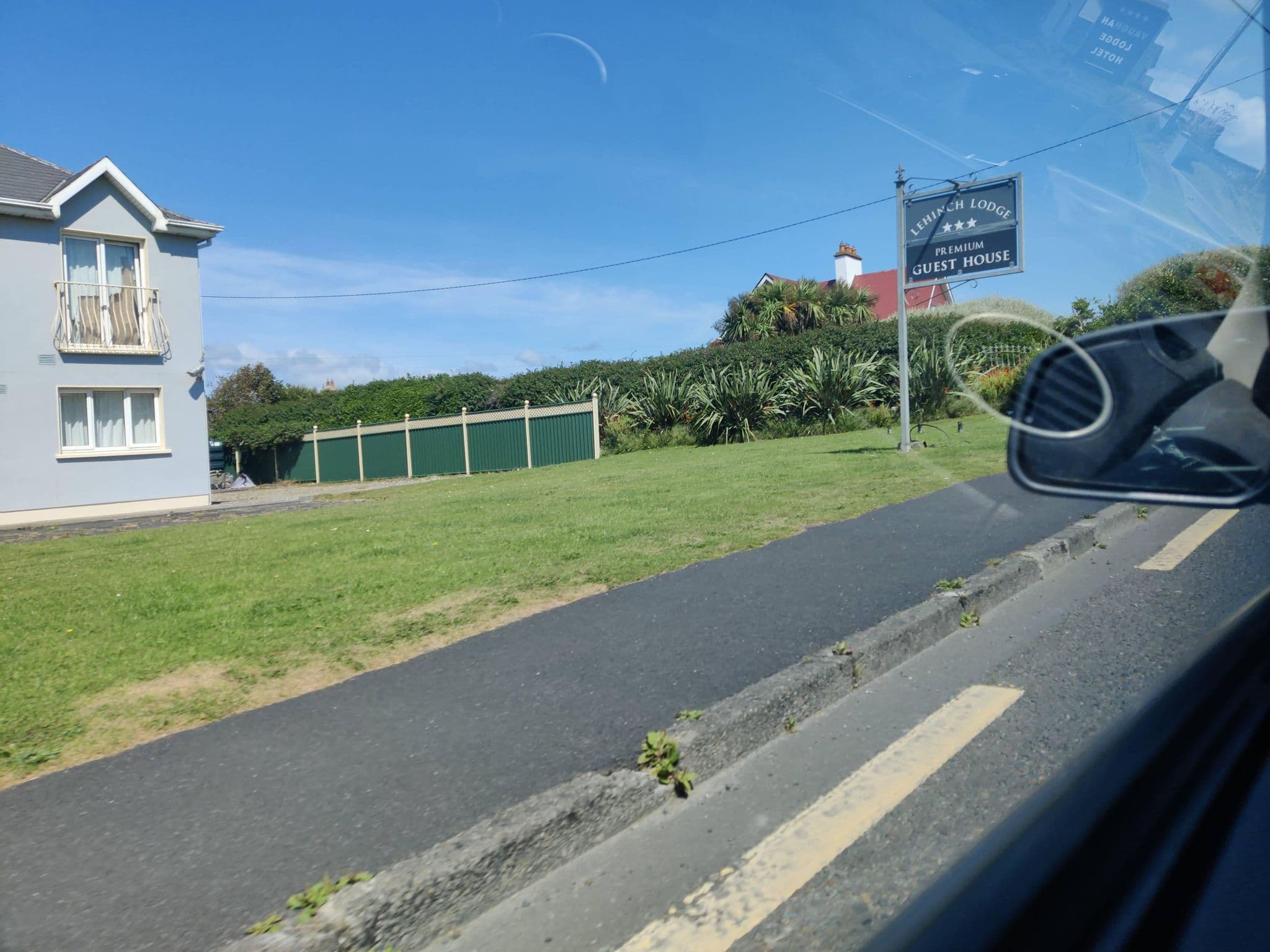 Street view near Lehinch Lodge - Guest House, Ennistimon — © amapanda (CC BY-SA · Mapillary)