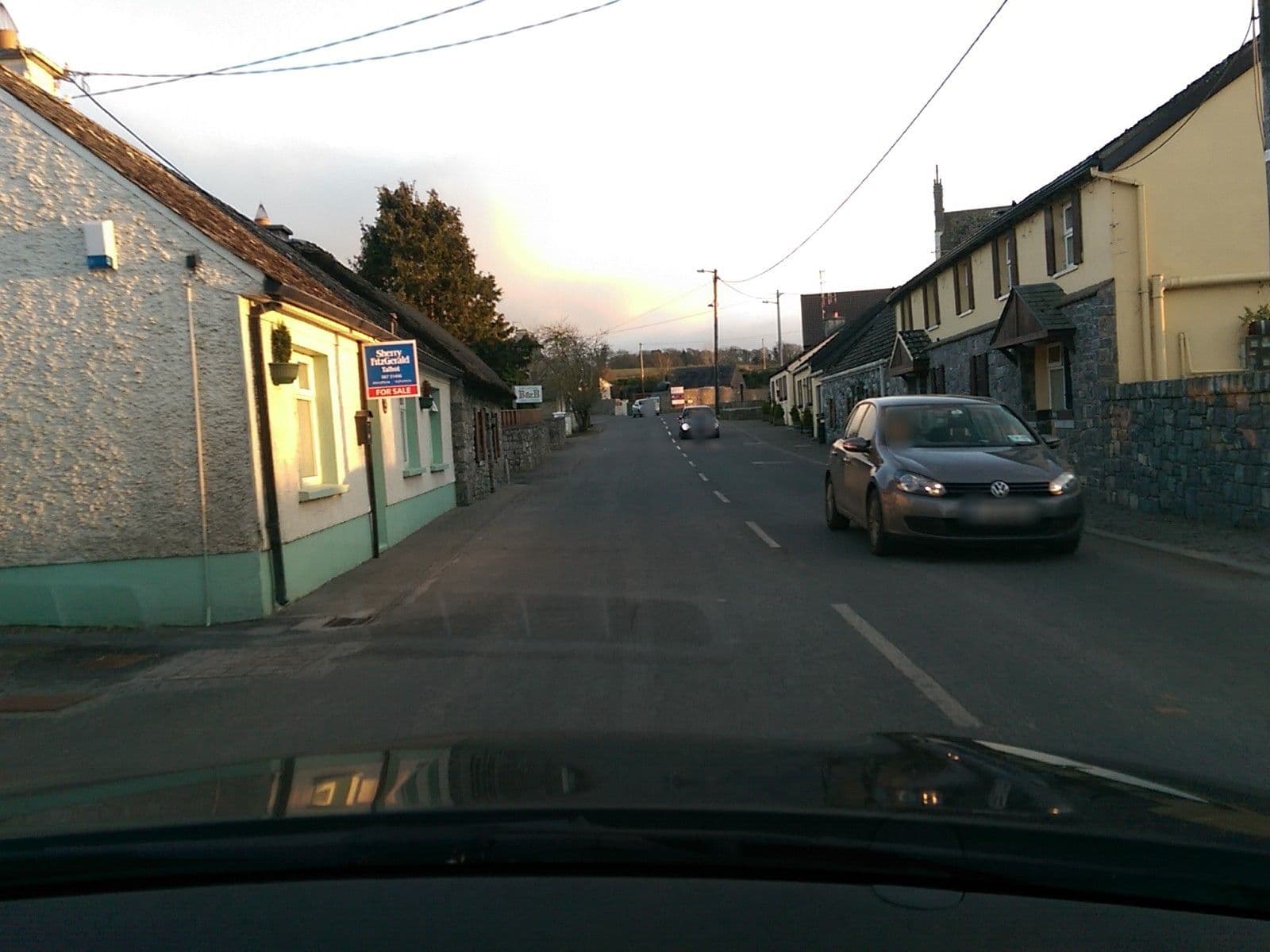 Street view near Pegs Cottage, Nenagh Bridge — © dacor (CC BY-SA · Mapillary)