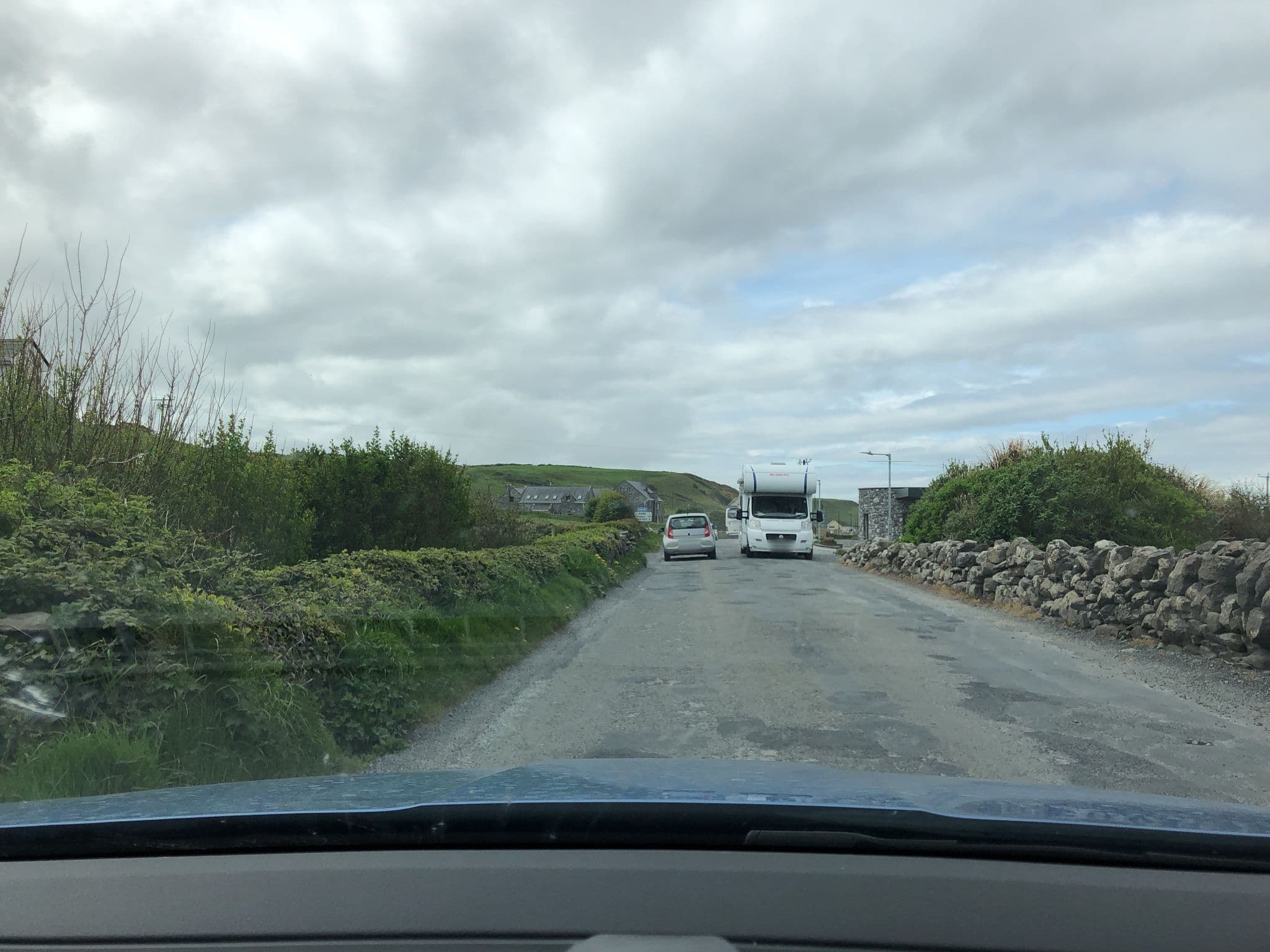 Street view near Dubhlinn House, Ennistimon — © stefan005 (CC BY-SA · Mapillary)