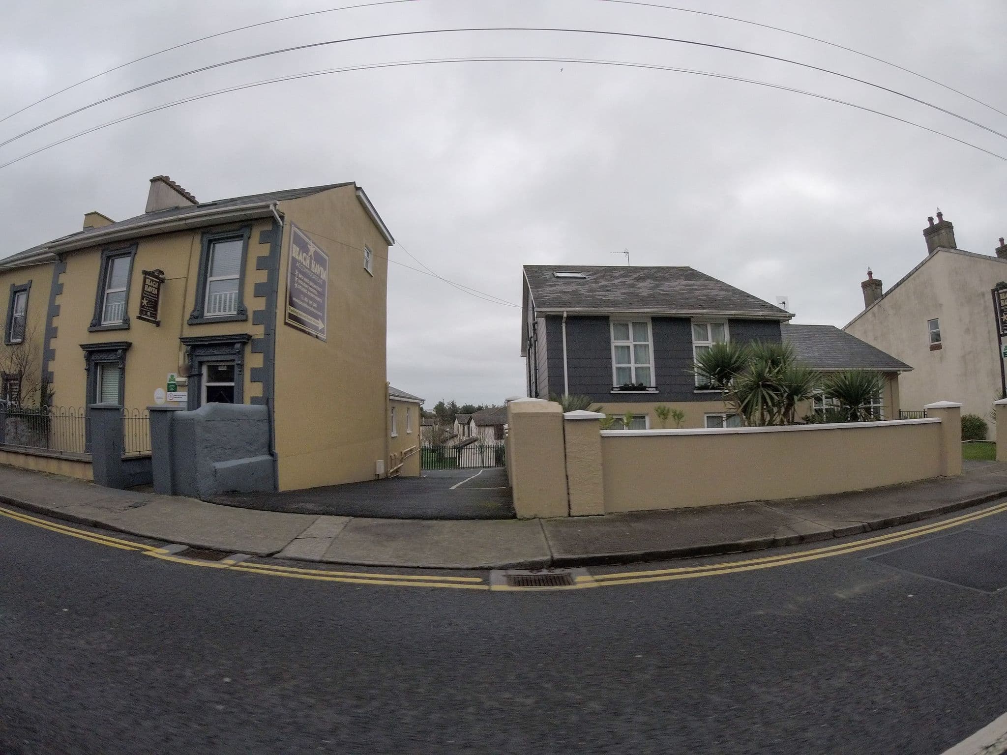 Street view near Beach Haven, Trá Mhór — © dave683 (CC BY-SA · Mapillary)