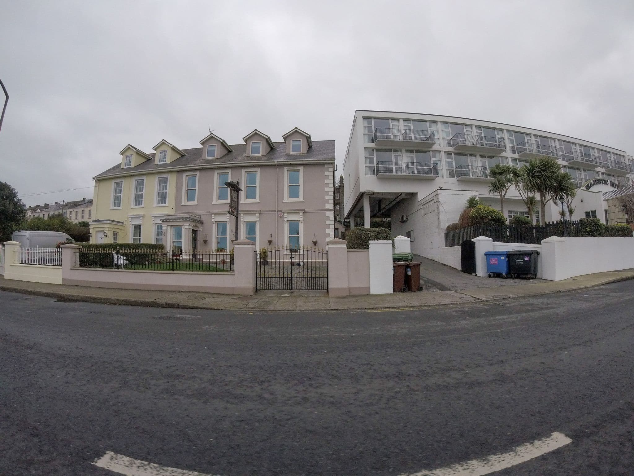 Street view near Atlantic Breeze, Trá Mhór — © dave683 (CC BY-SA · Mapillary)