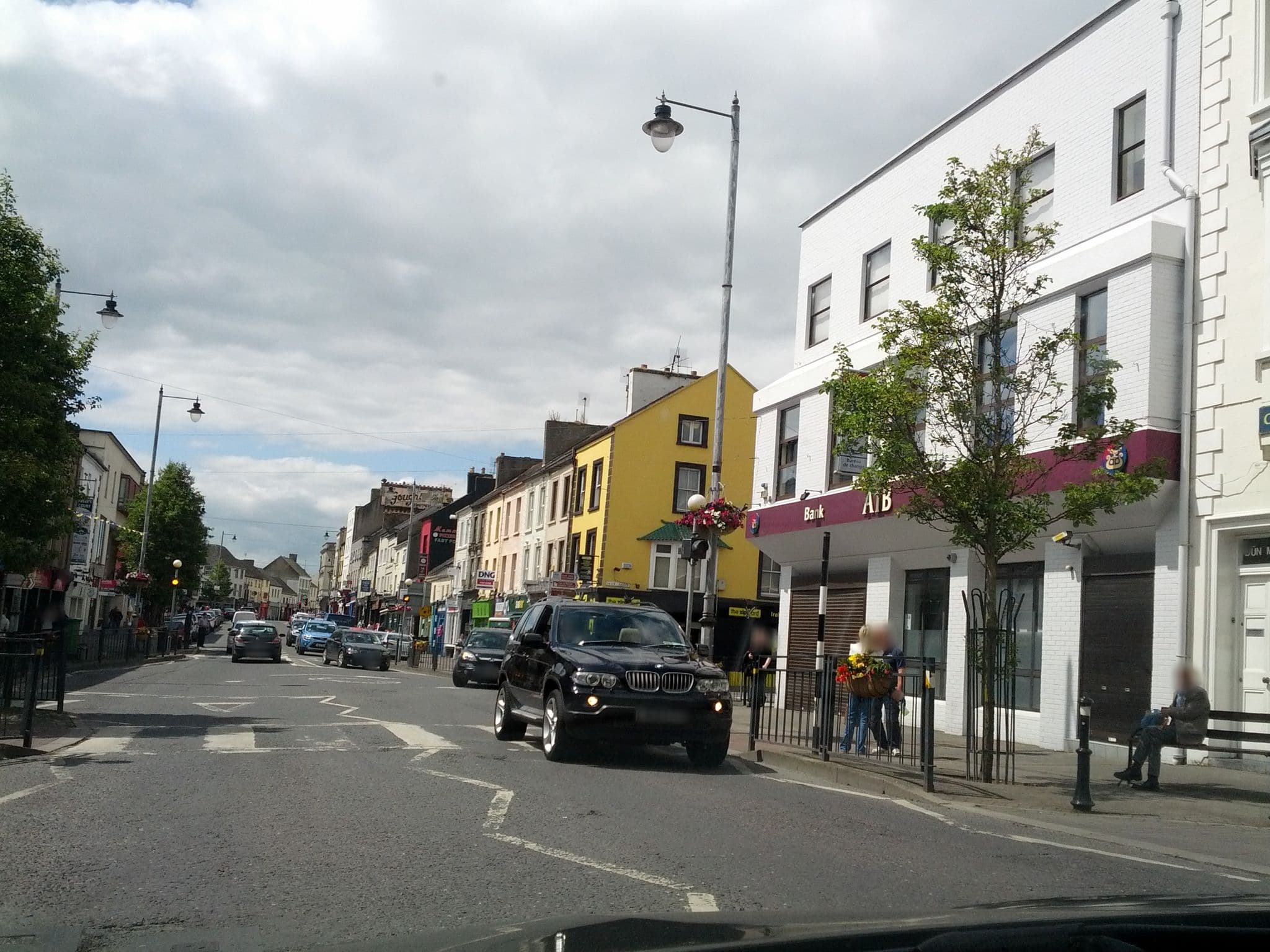 Street view near The Hibernian Inn, Nenagh — © dacor (CC BY-SA · Mapillary)