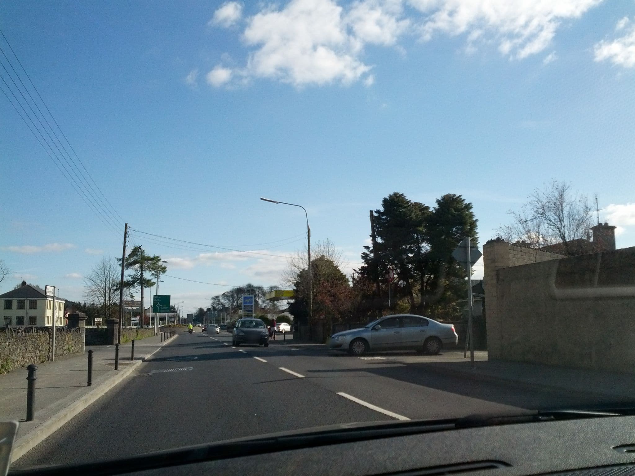 Street view near County Arms Hotel, Birr — © dacor (CC BY-SA · Mapillary)