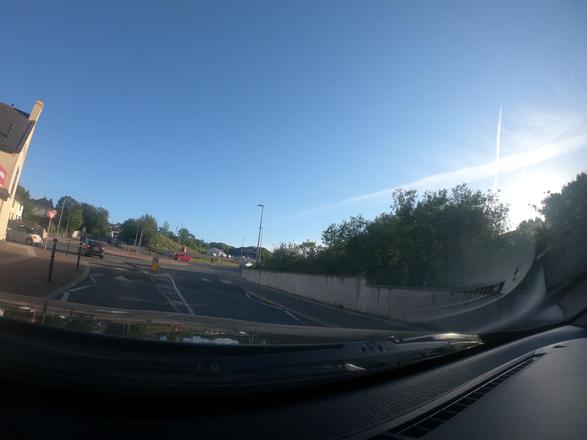 Street view near Whitford House Hotel, Wexford — © lineo (CC BY-SA · Mapillary)