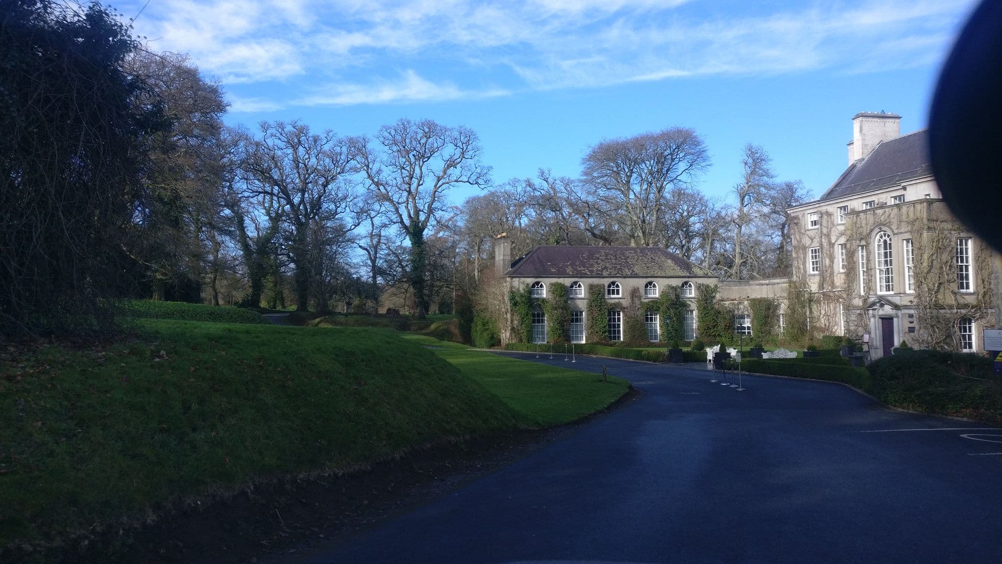 Street view near The Manor House, Thomastown — © mapillary_service (CC BY-SA · Mapillary)